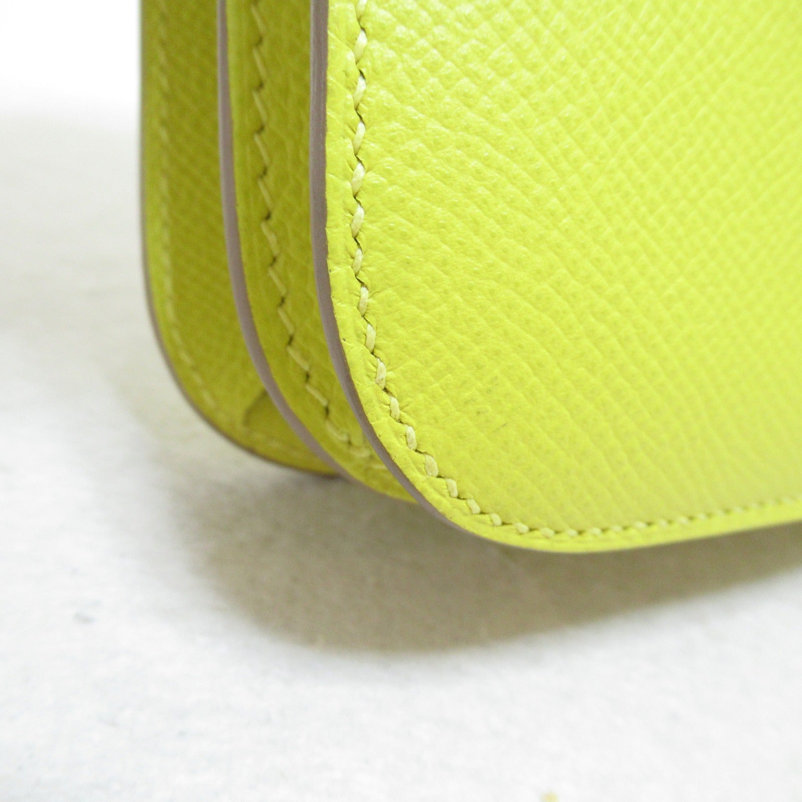 HERMES 【激減優惠】Epsom皮革Mini Constance銀扣肩背袋Lime檸檬黃色