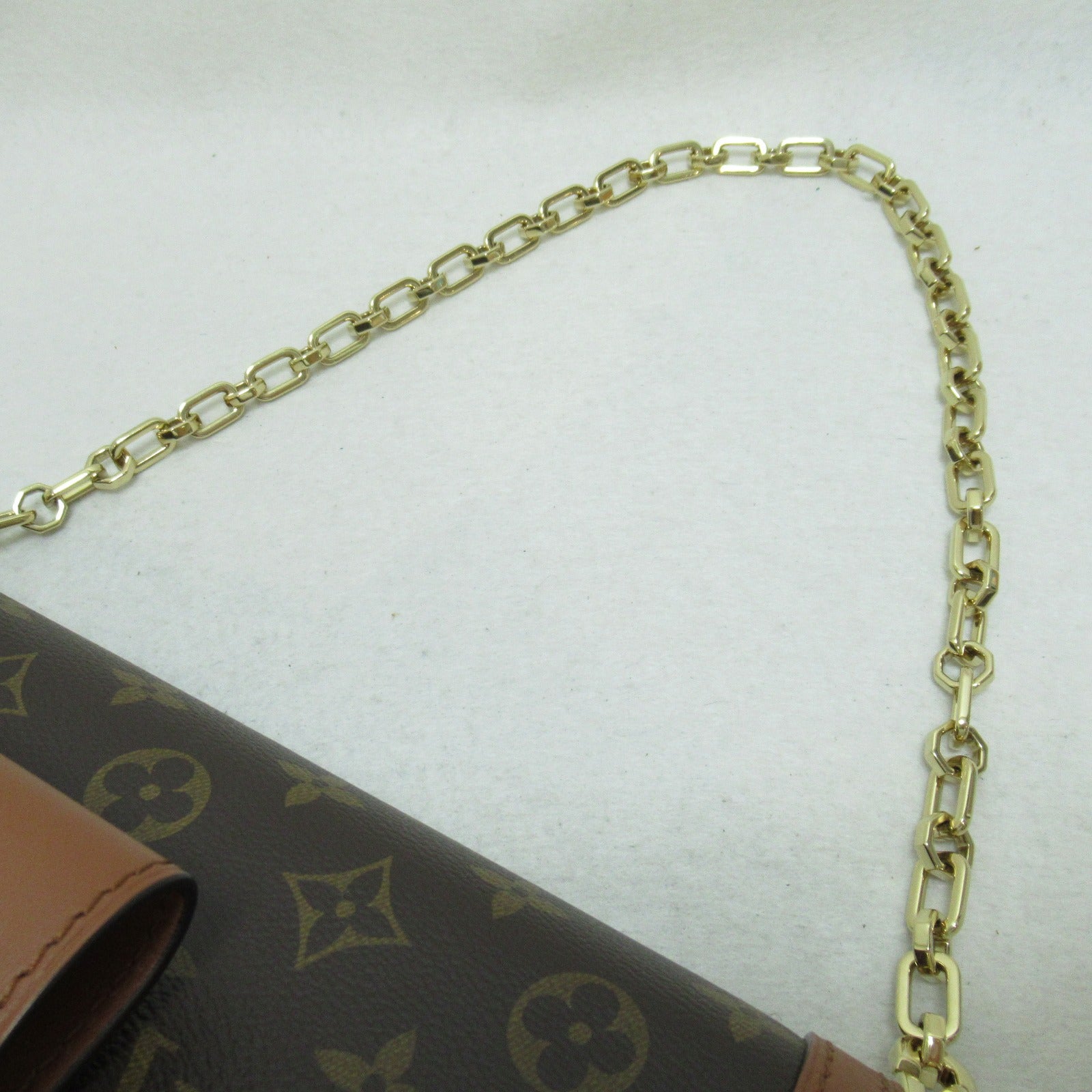 LOUIS VUITTON Monogram Reverse Dauphine MM肩背袋啡色