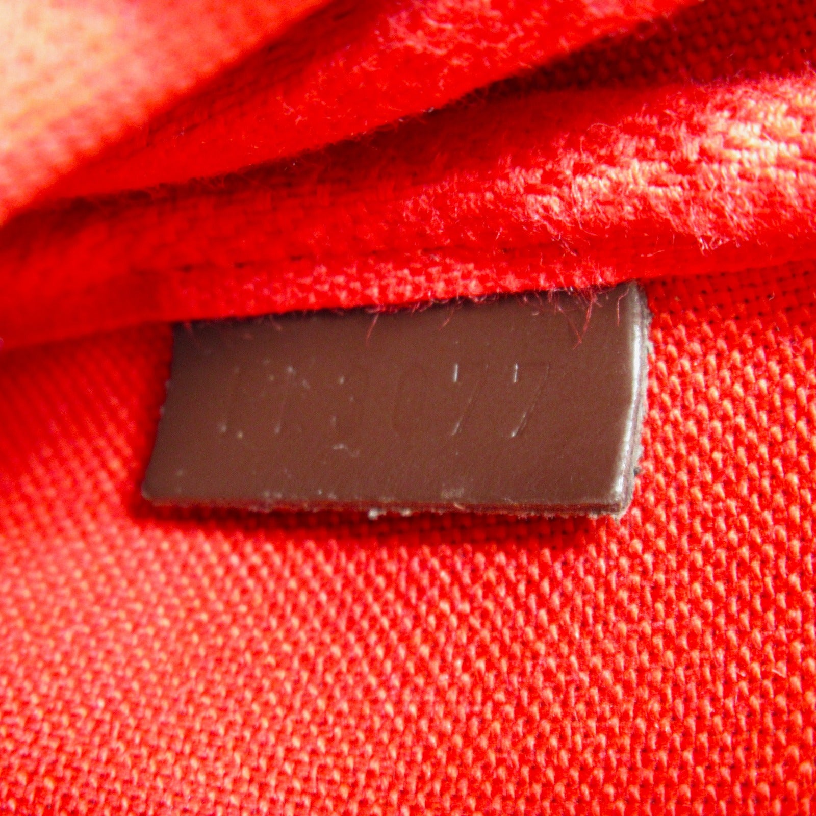 LOUIS VUITTON Damier Mini Pochette Accessoires金扣手拿包啡色