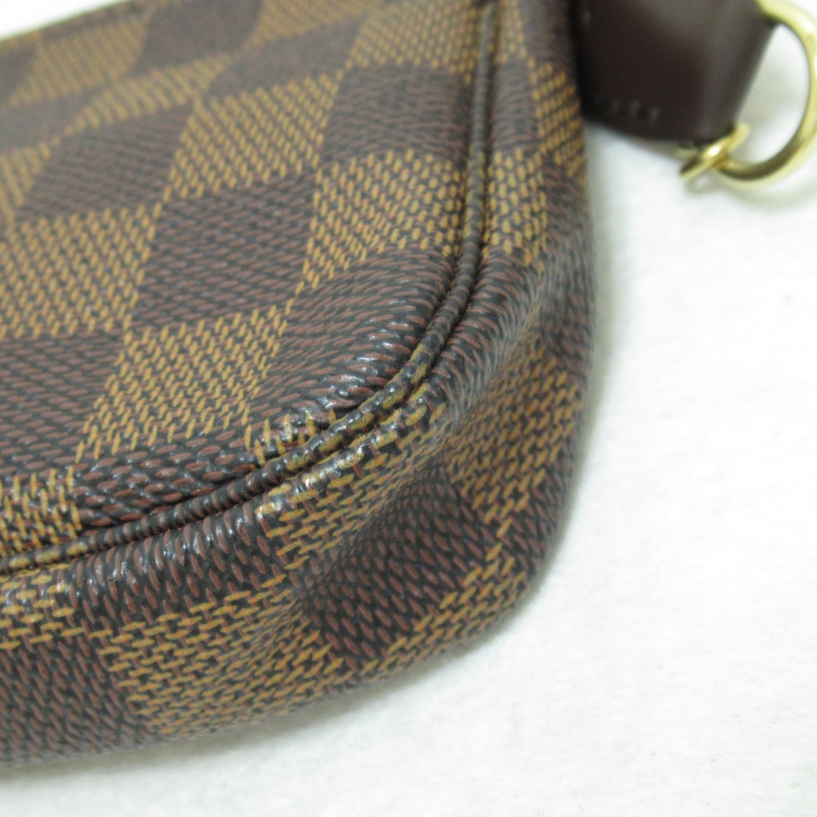 LOUIS VUITTON Damier Mini Pochette Accessoires金扣手拿包啡色