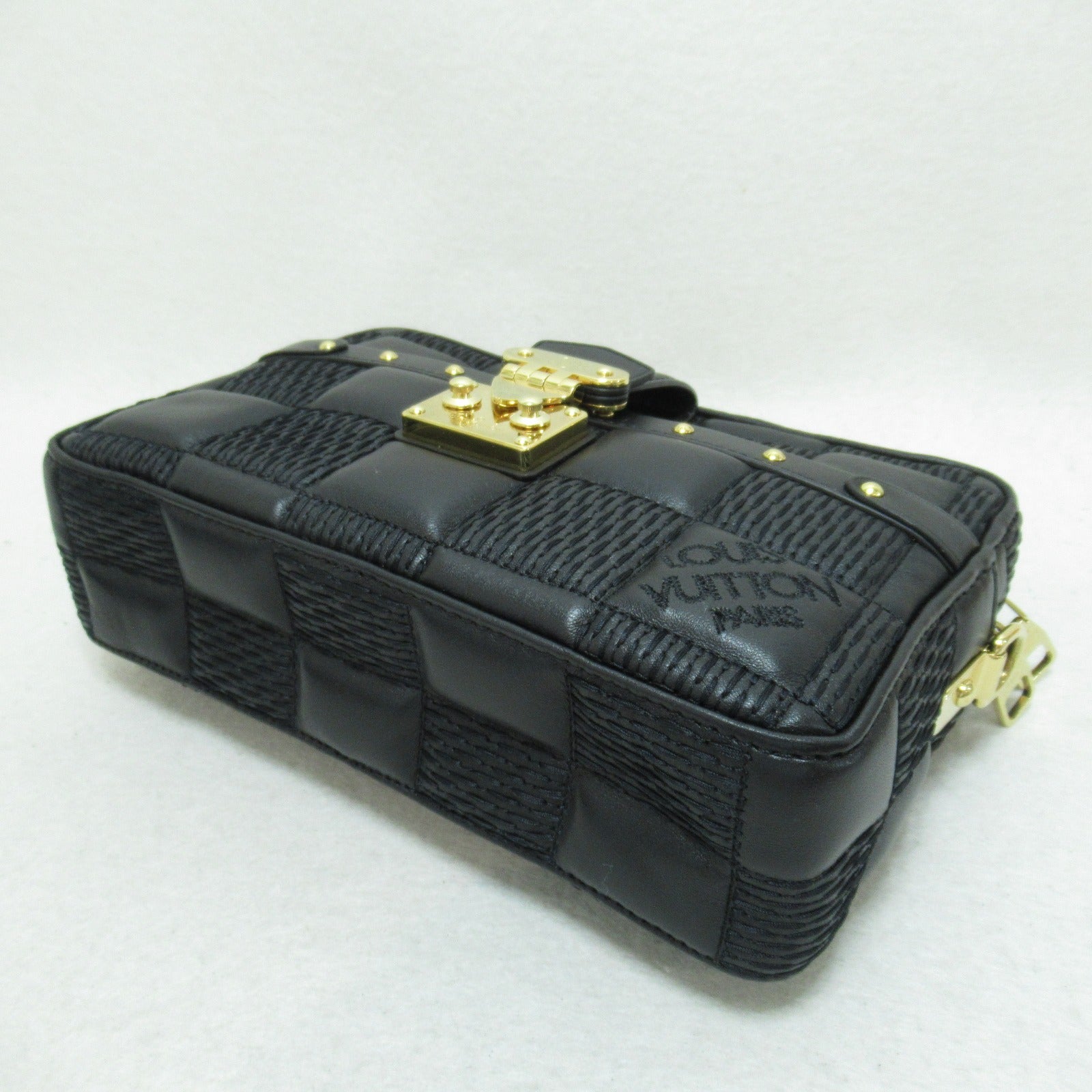 LOUIS VUITTON 【激減優惠】羊皮皮革Troca PM Shoulder Bag金扣肩背袋黑色