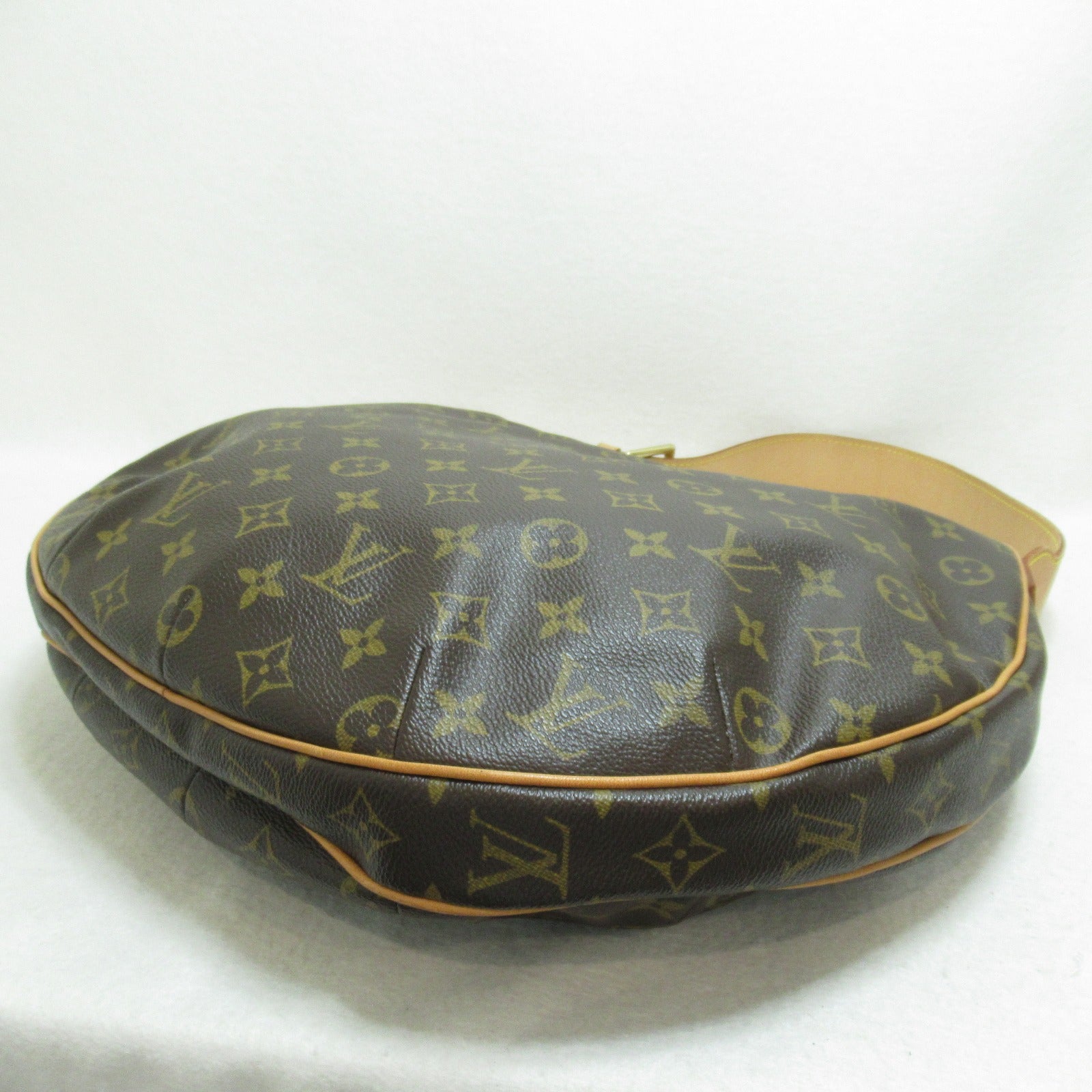 LOUIS VUITTON Monogram Croissant GM Shoulder Bag金扣肩背袋啡色