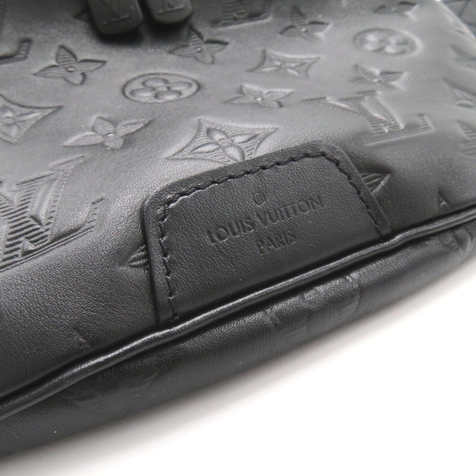LOUIS VUITTON Monogram Shadow Discovery Bum Bag腰包黑色