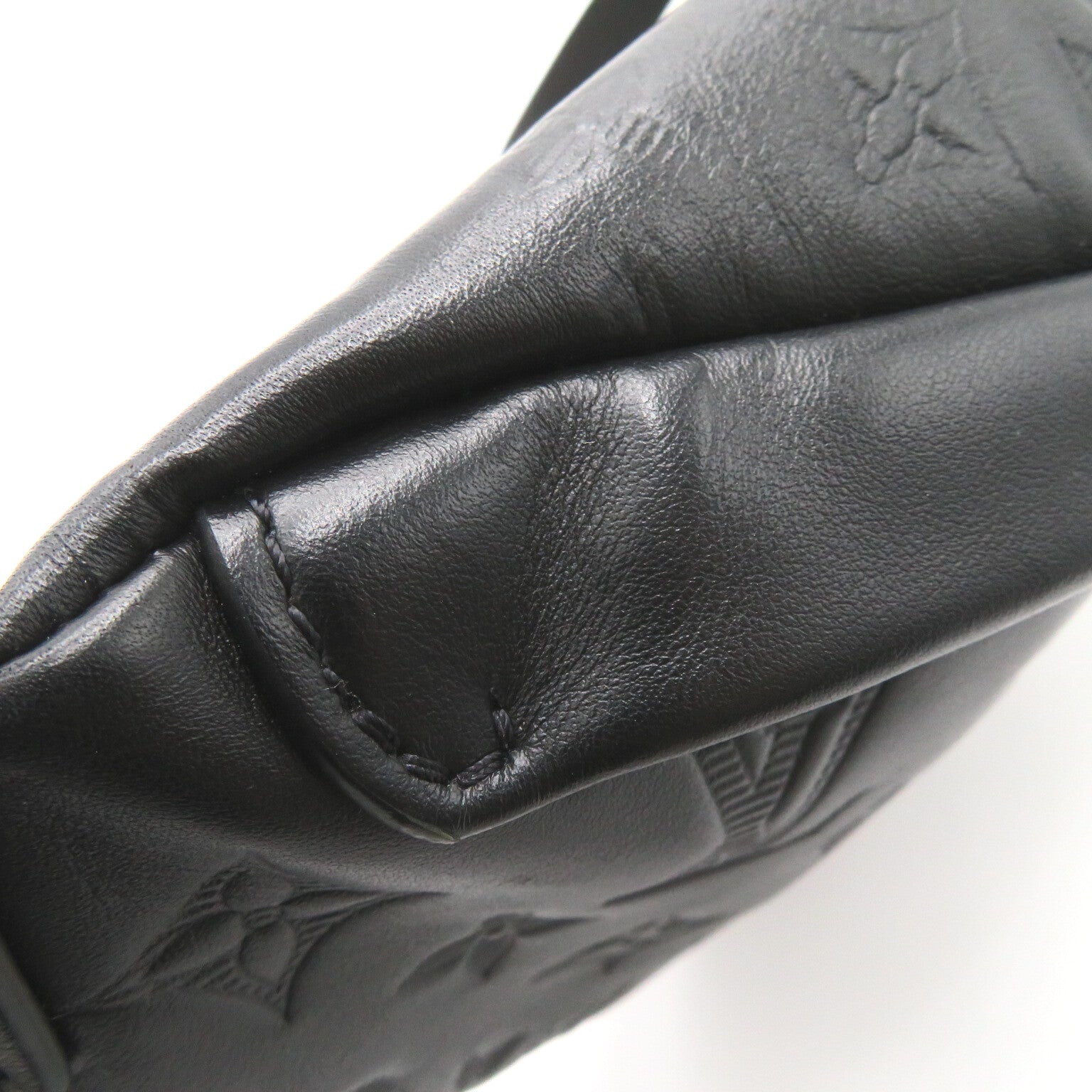 LOUIS VUITTON Monogram Shadow Discovery Bum Bag腰包黑色