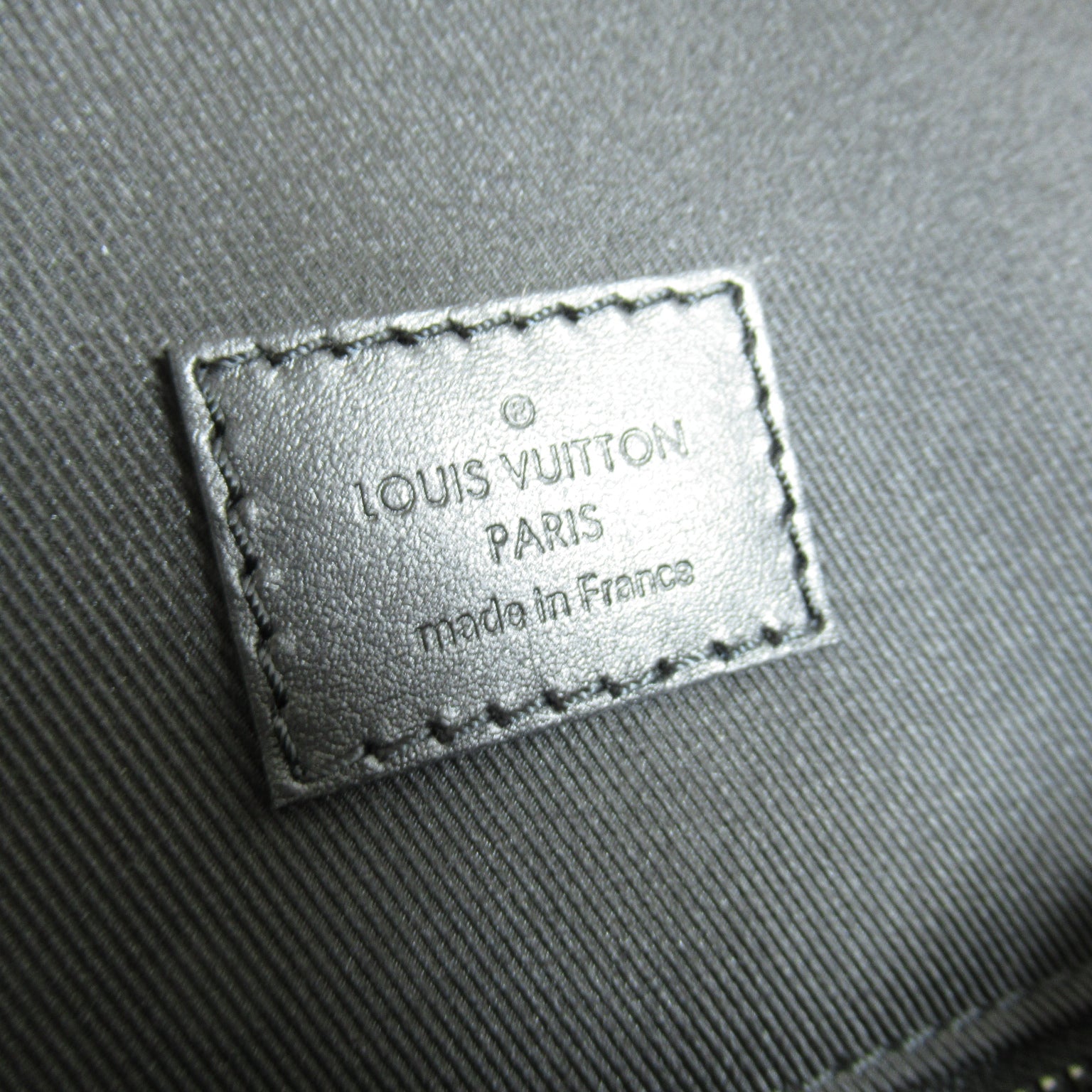 LOUIS VUITTON Monogram Eclipse Christopher MM銀扣背包灰色