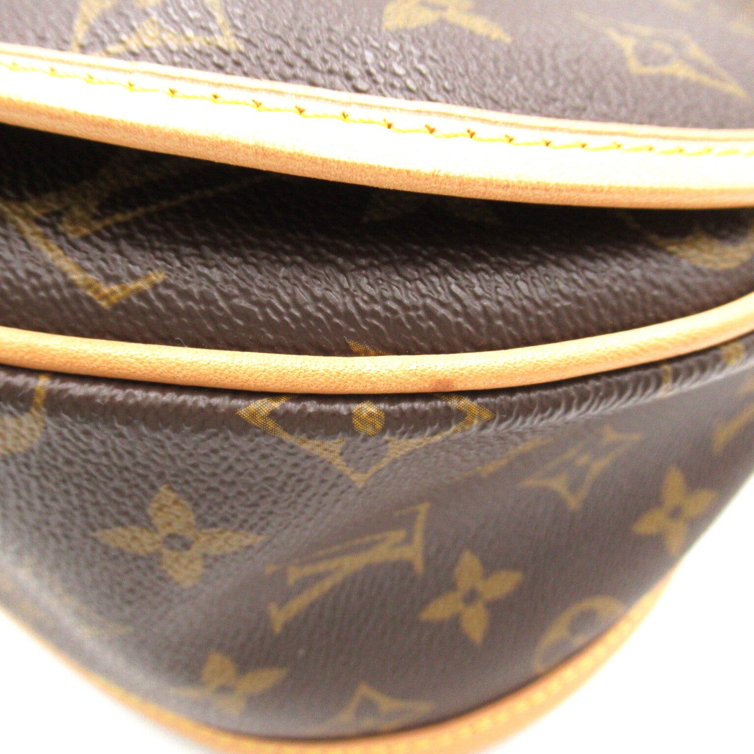 LOUIS VUITTON Monogram Menilmontant MM Shoulder Bag金扣肩背袋啡色