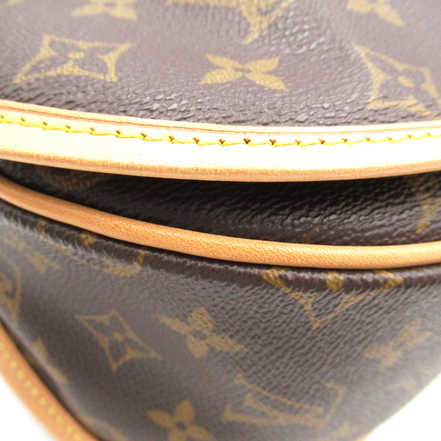 LOUIS VUITTON Monogram Menilmontant MM Shoulder Bag金扣肩背袋啡色
