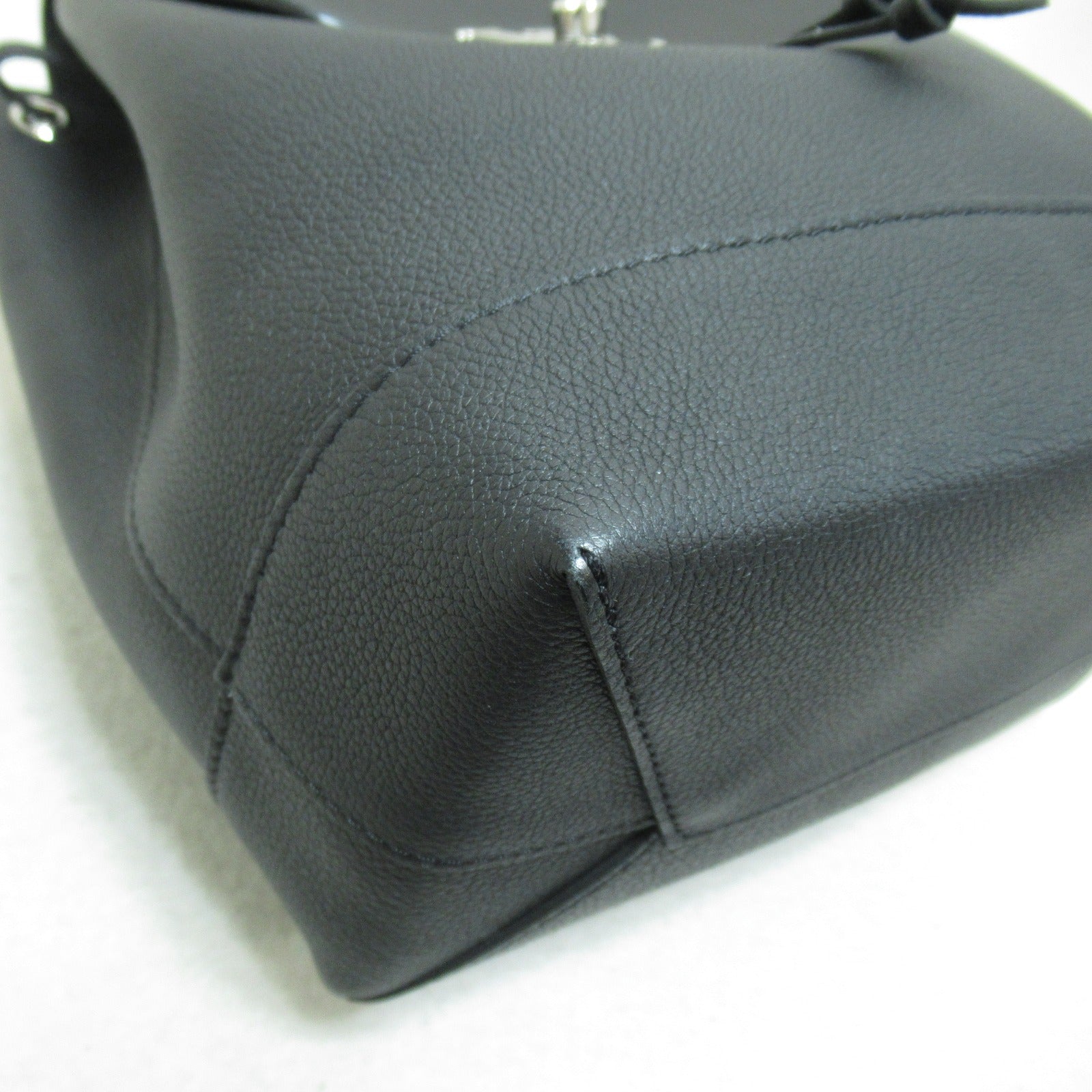LOUIS VUITTON 【激減優惠】Taurillon Leather Lockme Backpack銀扣背包黑色