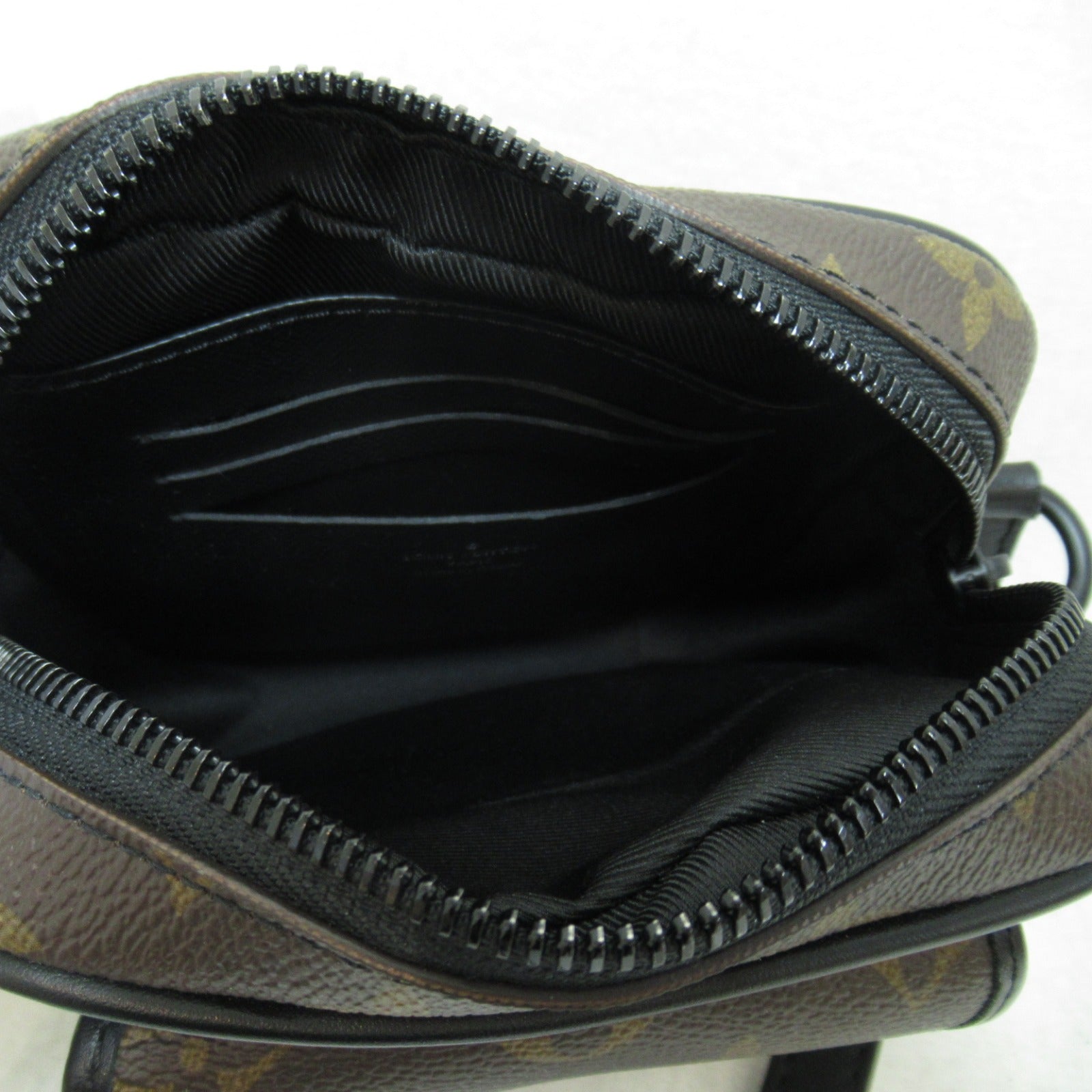 LOUIS VUITTON Monogram Macassar Christopher Wearable Wallet肩背袋黑色/啡色