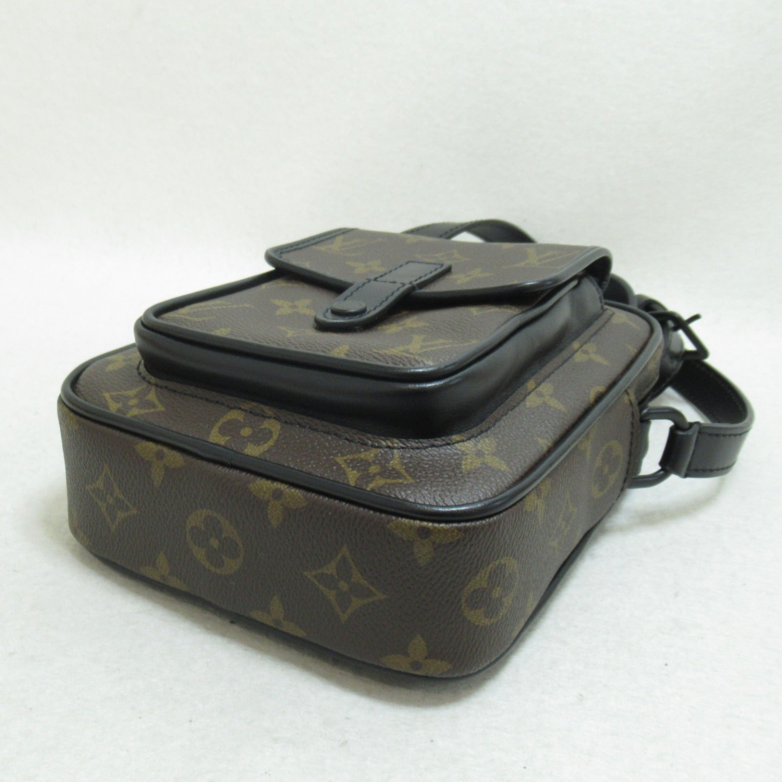LOUIS VUITTON Monogram Macassar Christopher Wearable Wallet肩背袋黑色/啡色