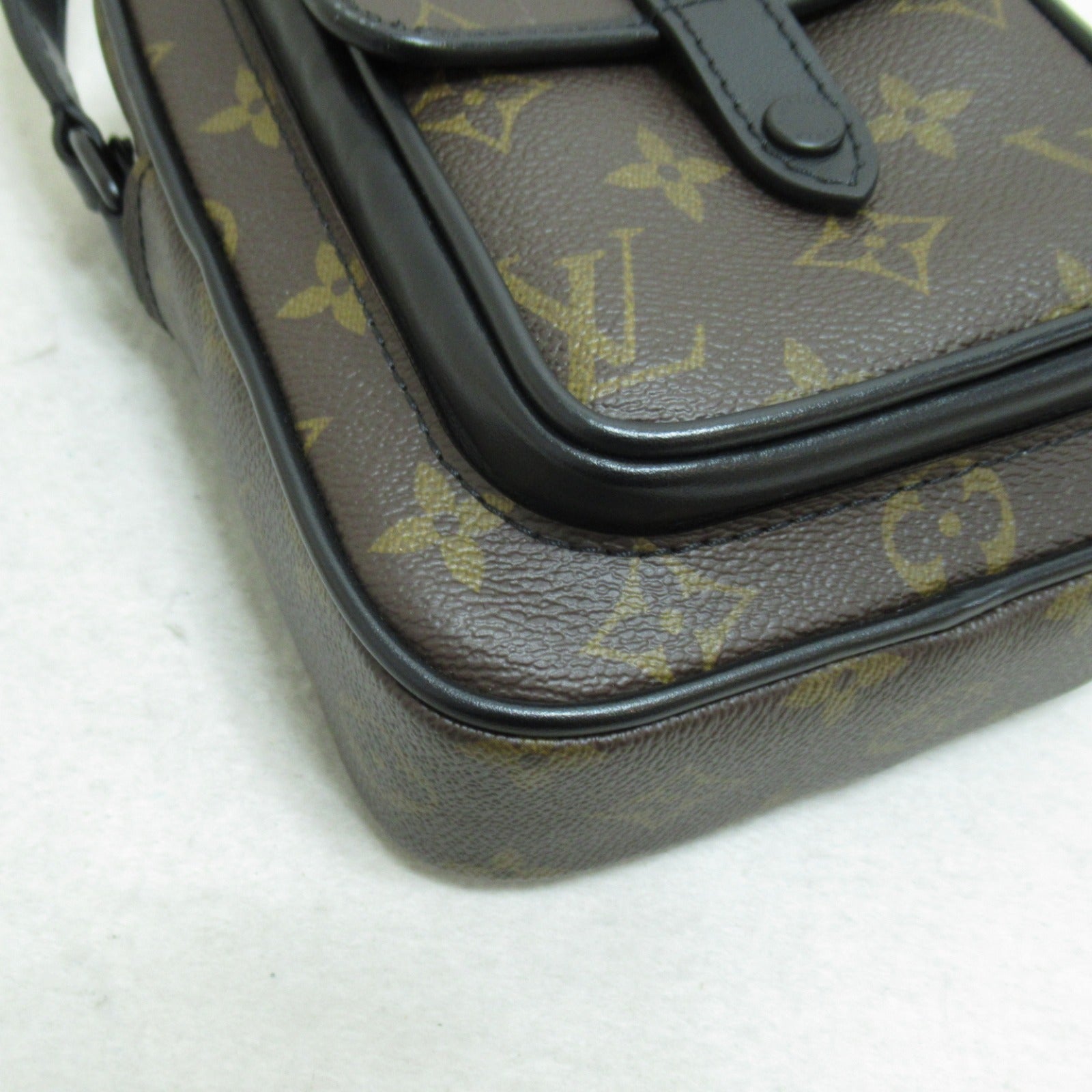 LOUIS VUITTON Monogram Macassar Christopher Wearable Wallet肩背袋黑色/啡色