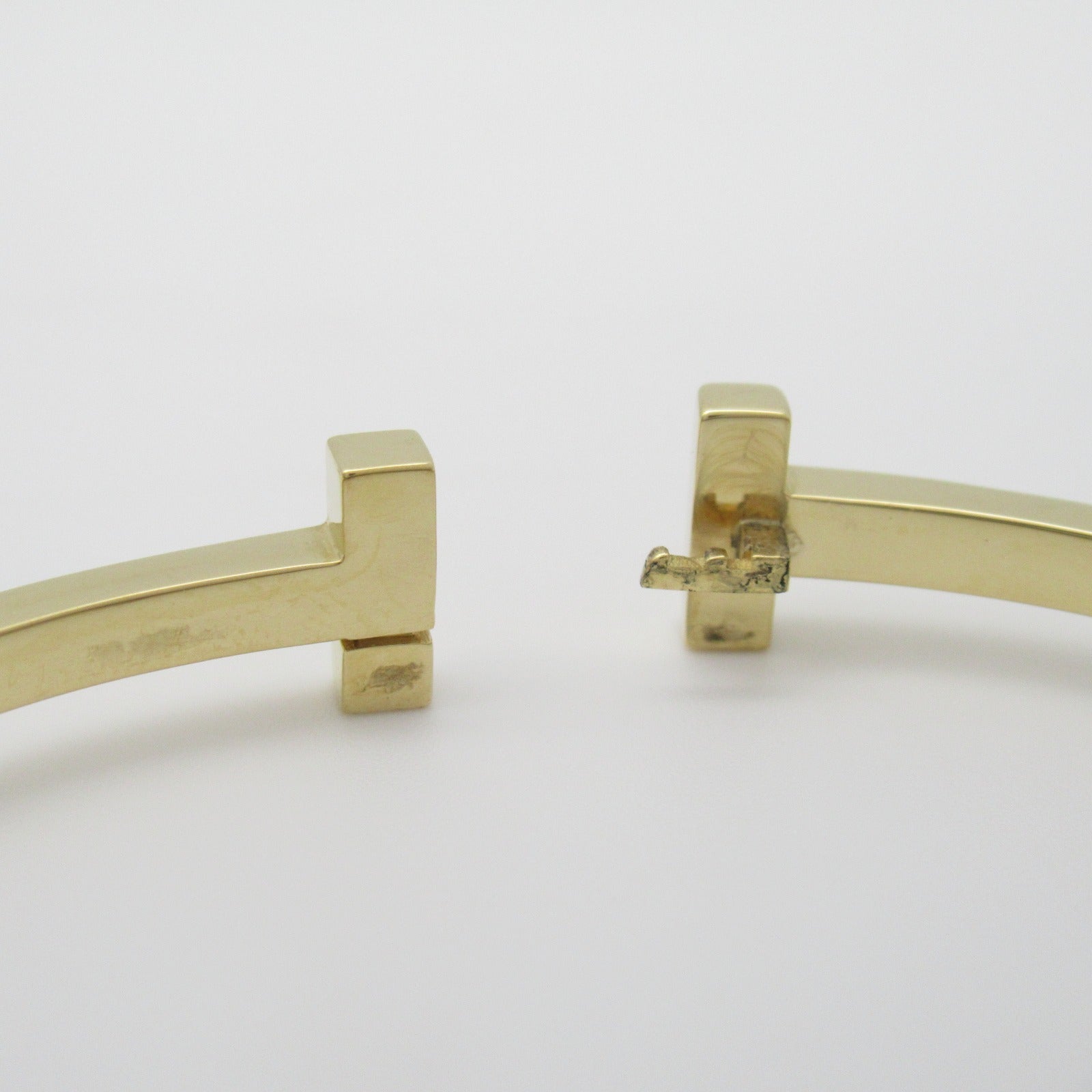 TIFFANY＆CO 18K黃金T ONE Narrow Hinge Bangle手鐲