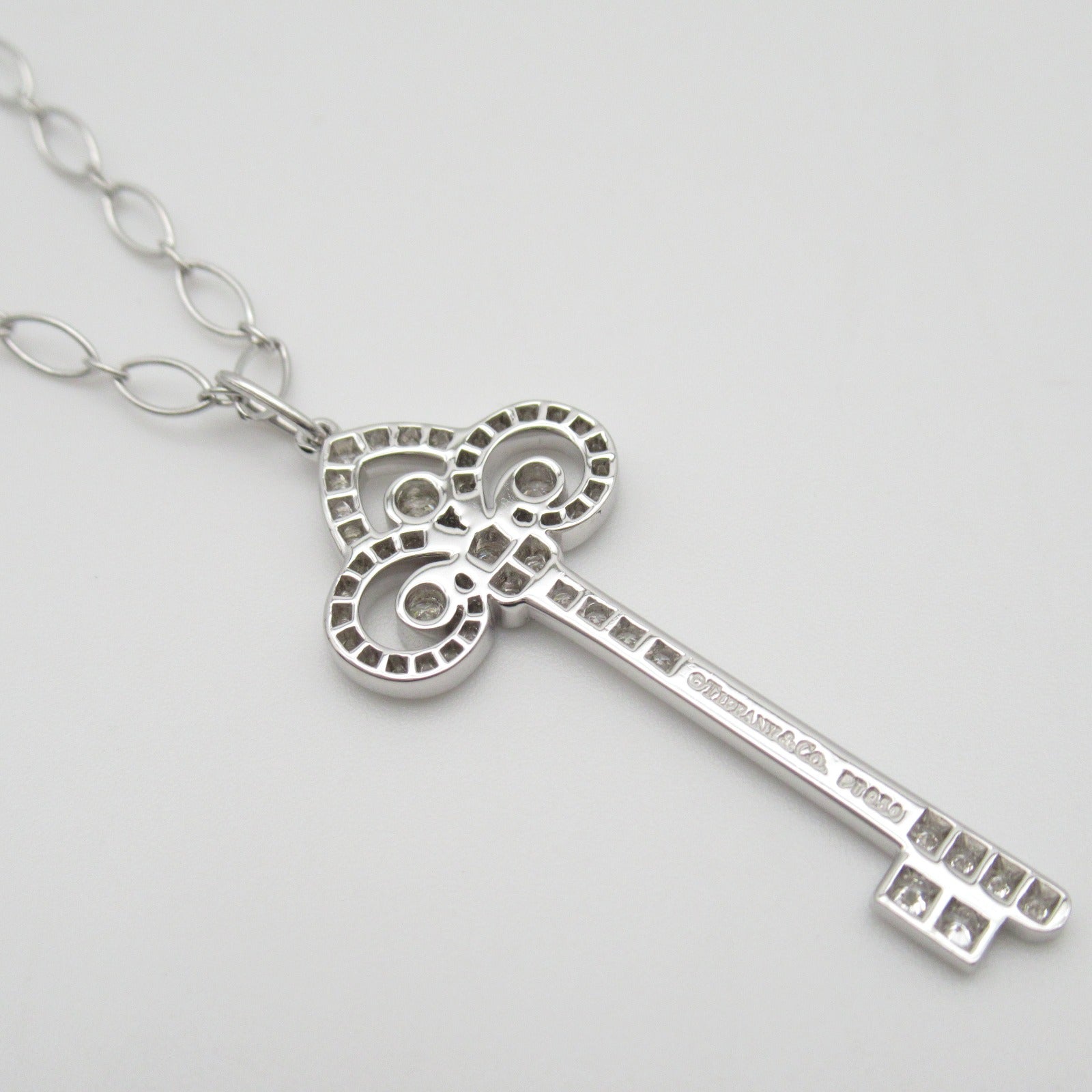 TIFFANY＆CO 950鉑金/18K白金Fleur De Lis Key Diamond鑽石項鍊