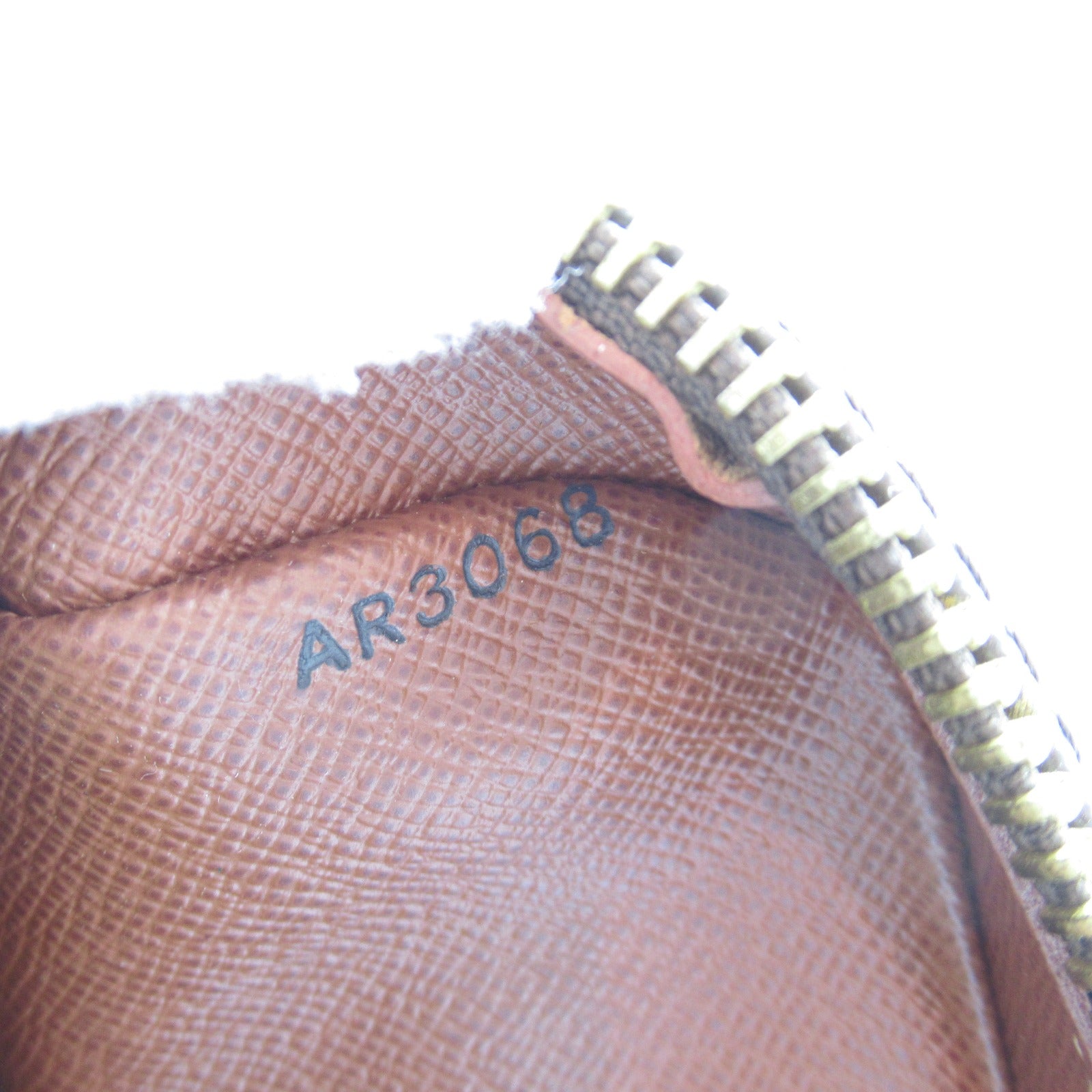 LOUIS VUITTON Monogram Nile金扣肩背袋啡色