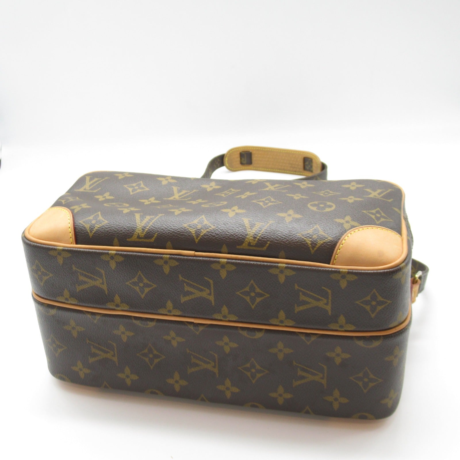 LOUIS VUITTON Monogram Nile金扣肩背袋啡色