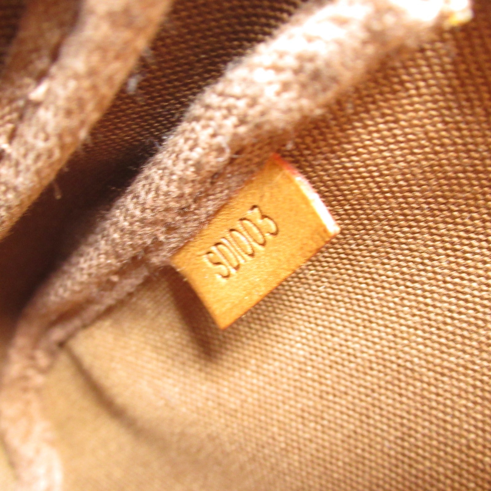 LOUIS VUITTON Monogram Pochette Accessories金扣手拿包啡色