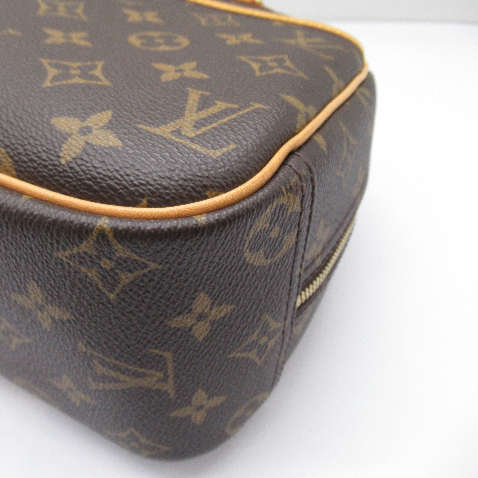 LOUIS VUITTON Monogram Trouville金扣手挽袋啡色