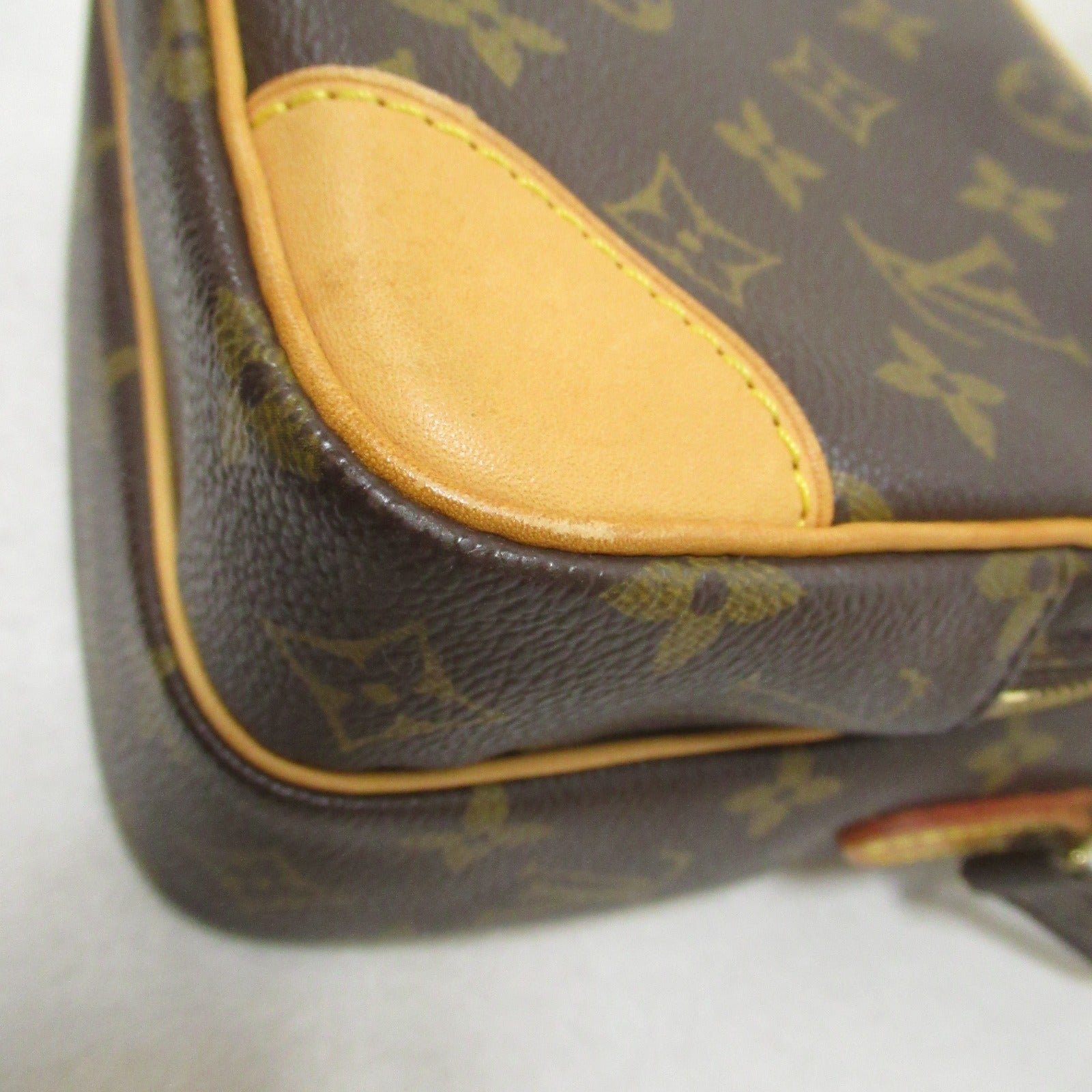 LOUIS VUITTON Monogram Amazon金扣肩背袋啡色