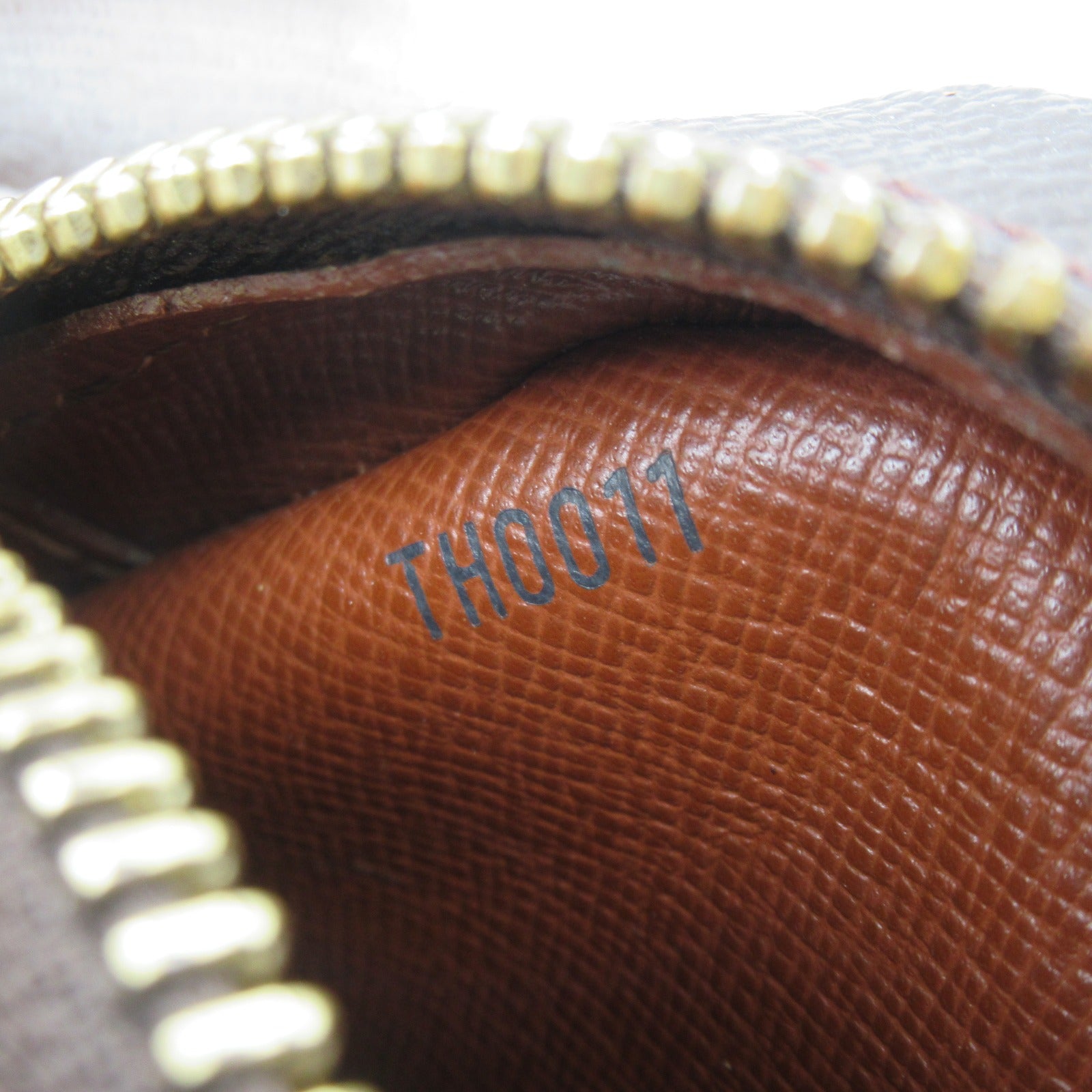 LOUIS VUITTON Monogram Amazon金扣肩背袋啡色