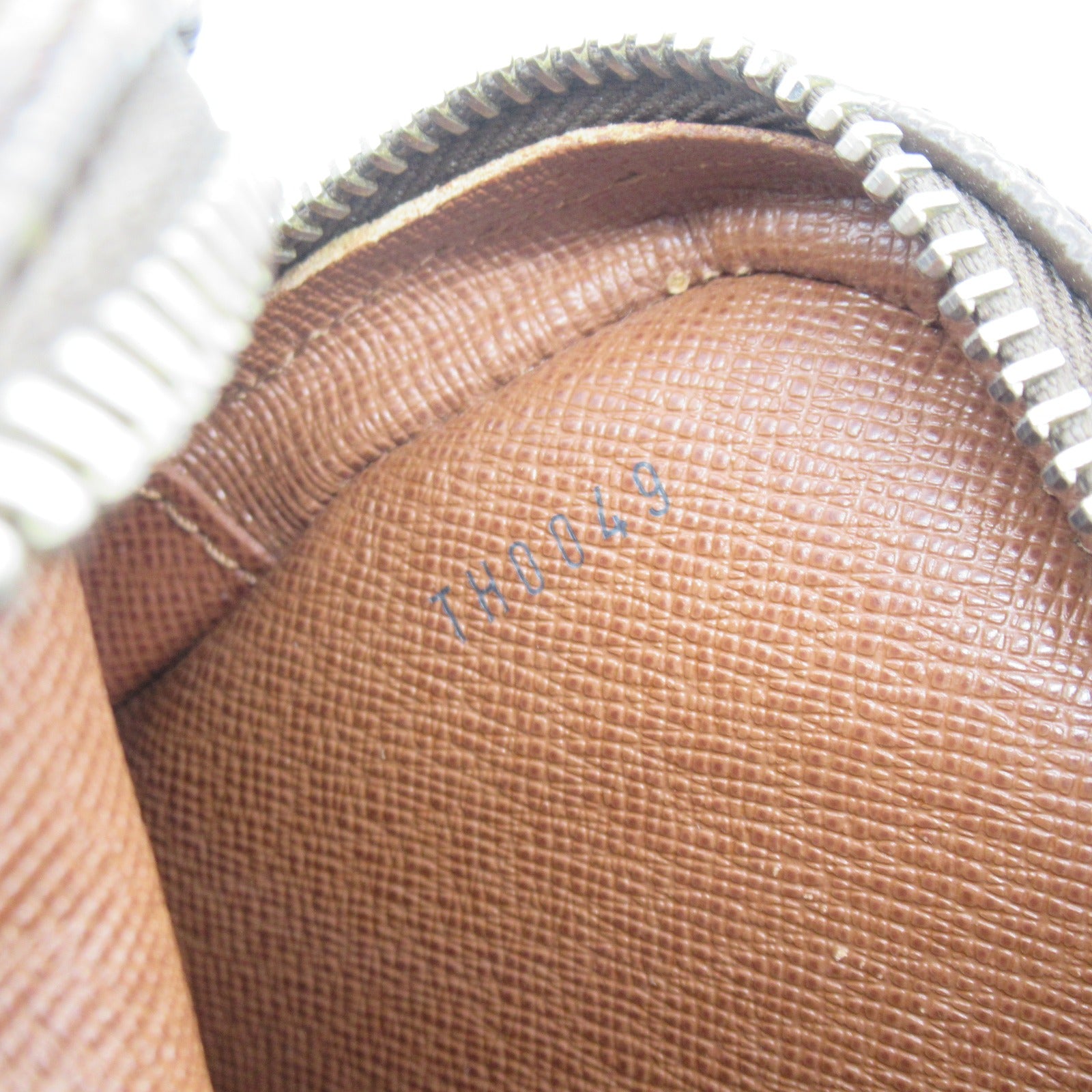 LOUIS VUITTON Monogram Danube金扣肩背袋啡色