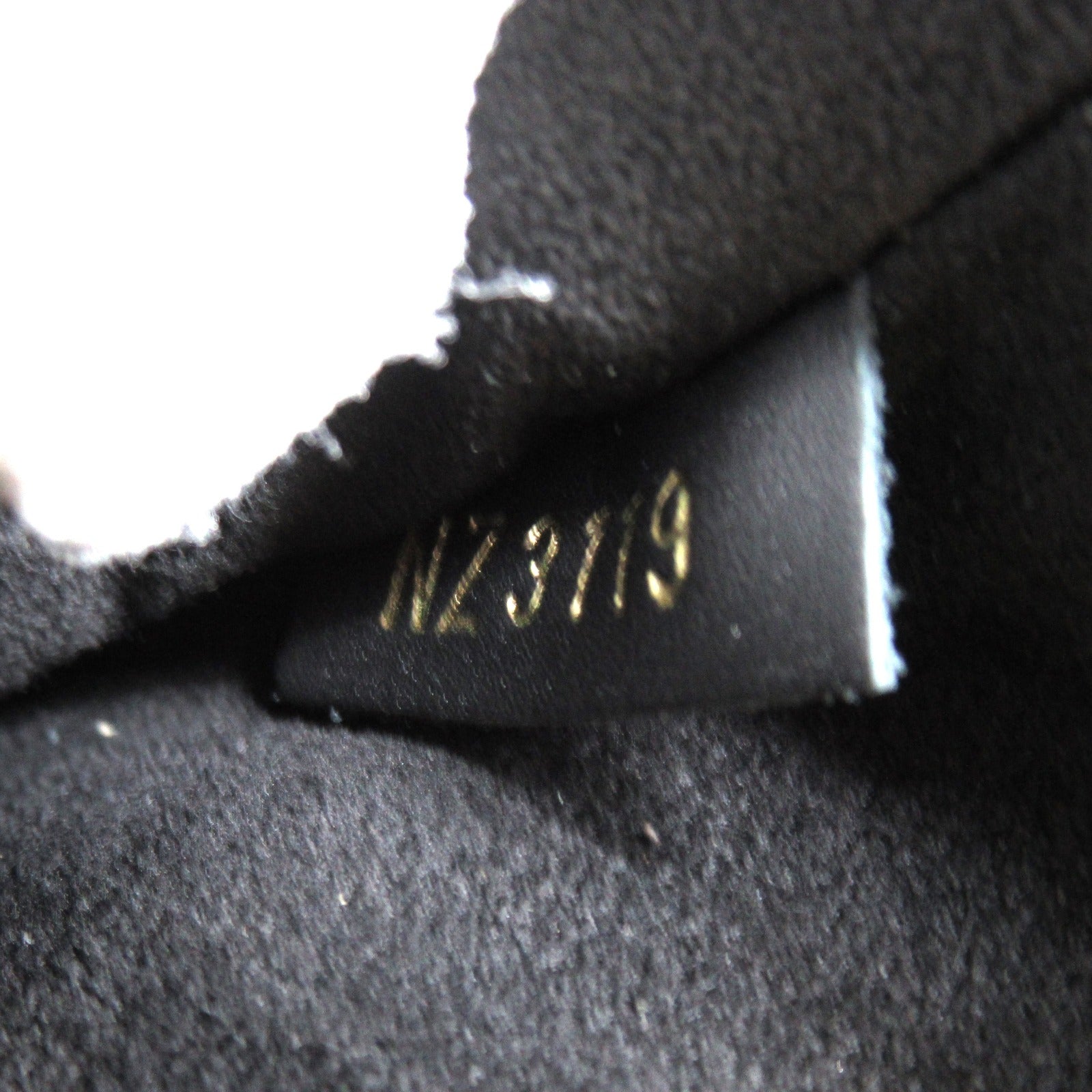 LOUIS VUITTON Monogram Neo Noe MM金扣肩背袋啡色