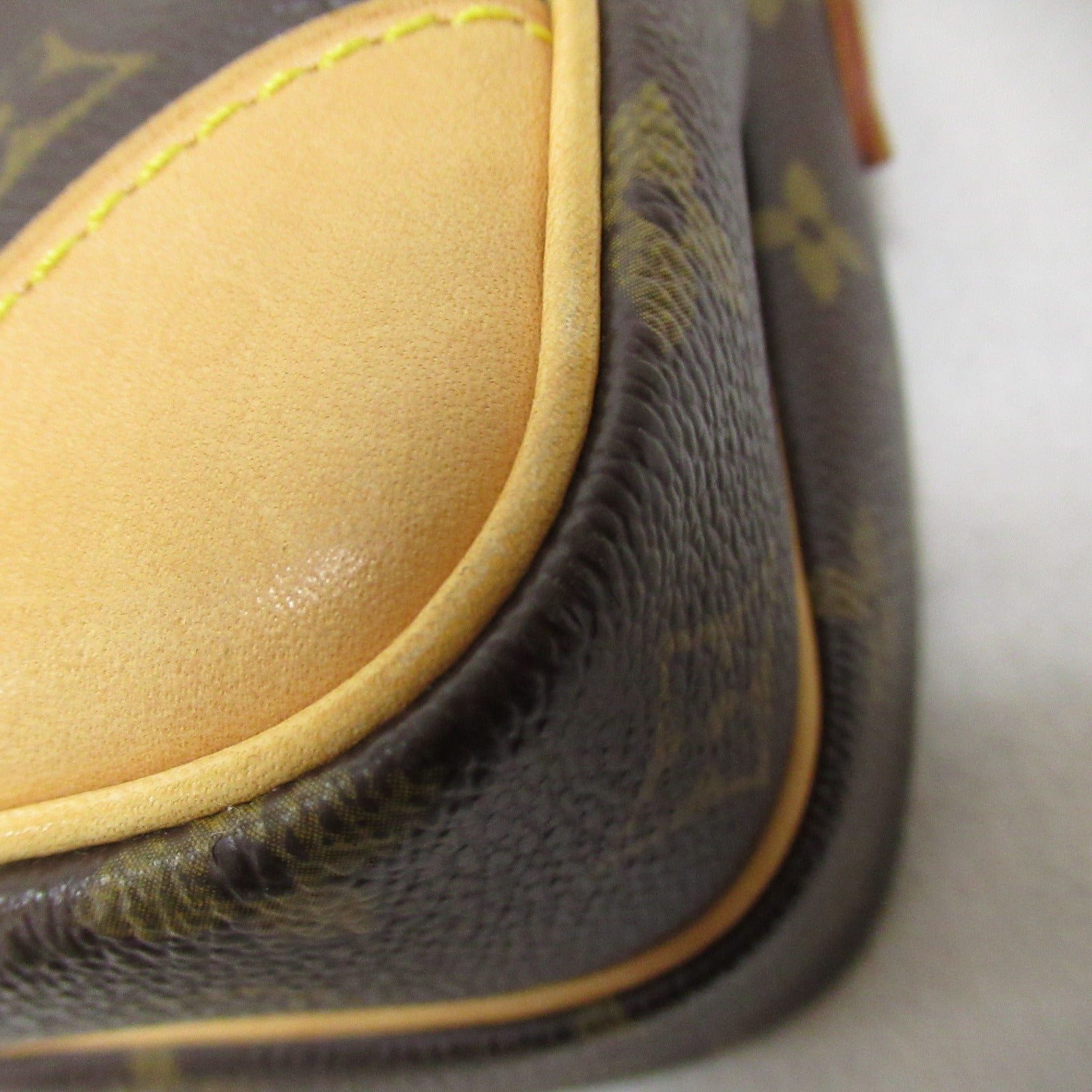 LOUIS VUITTON Monogram Amazon金扣肩背袋啡色