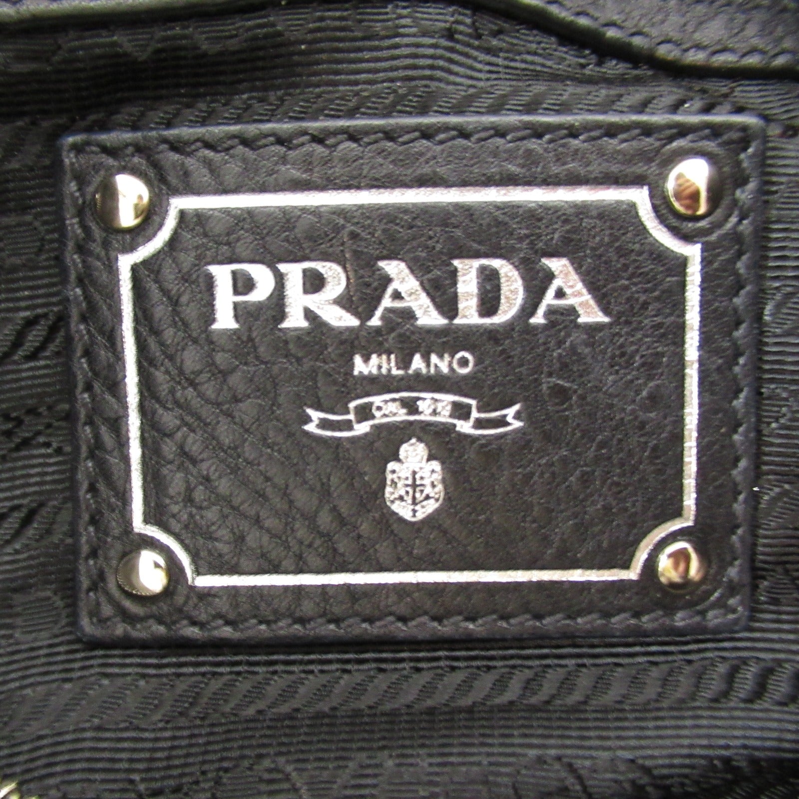 PRADA 皮革Shoulder Bag銀扣肩背袋黑色