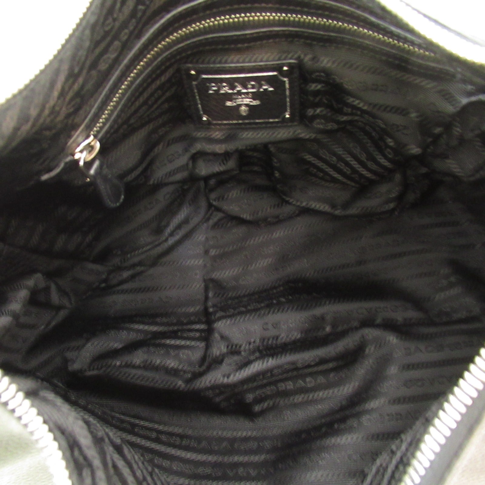 PRADA 皮革Shoulder Bag銀扣肩背袋黑色