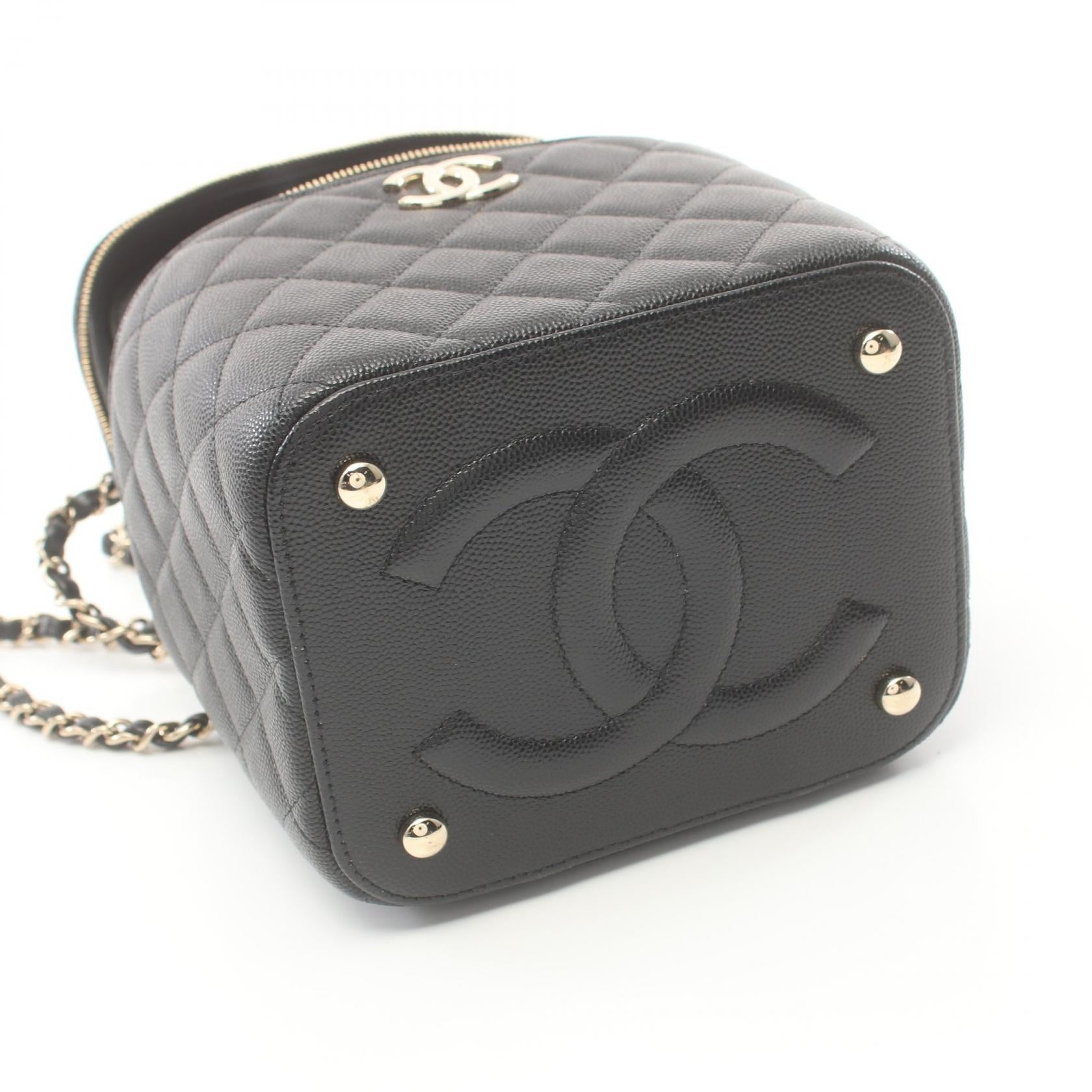 CHANEL CC GHW Matelasse ChainShoulder Vanity Bag Calfskin Leather Black
