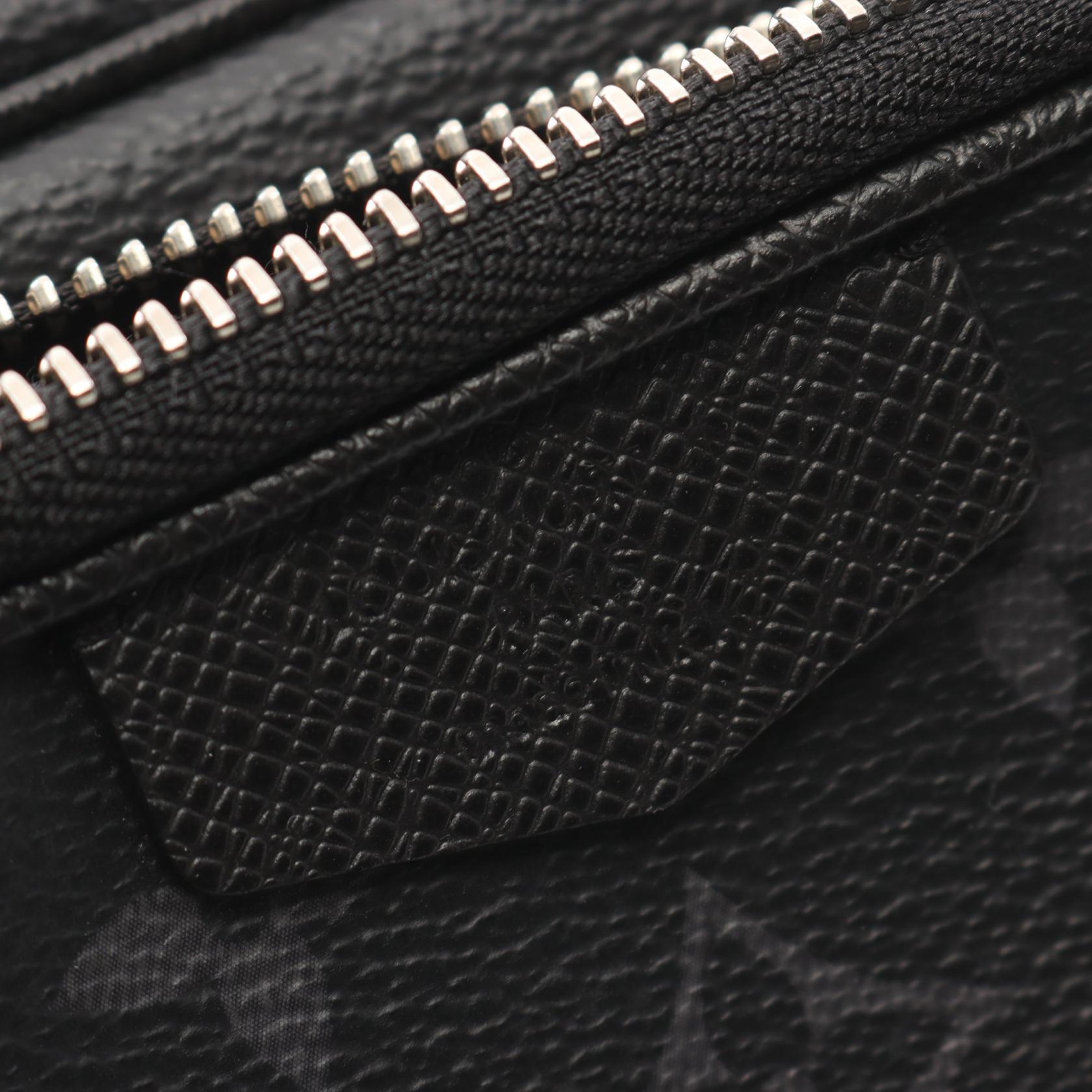 LOUIS VUITTON Taigalama Outdoor Pochette腰包/肩背袋