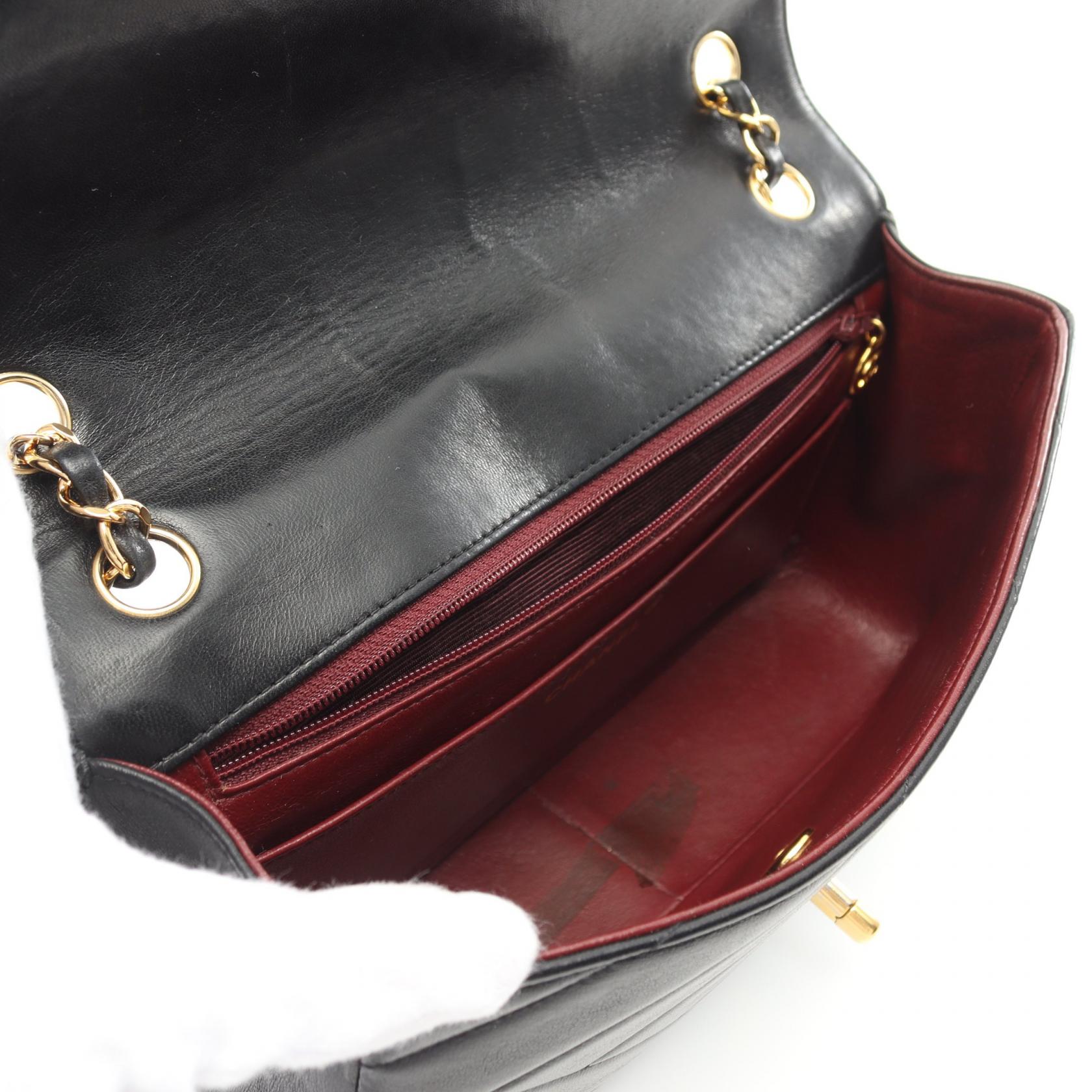 CHANEL【激減優惠】 羊皮皮革Chain Shoulder金扣肩背袋