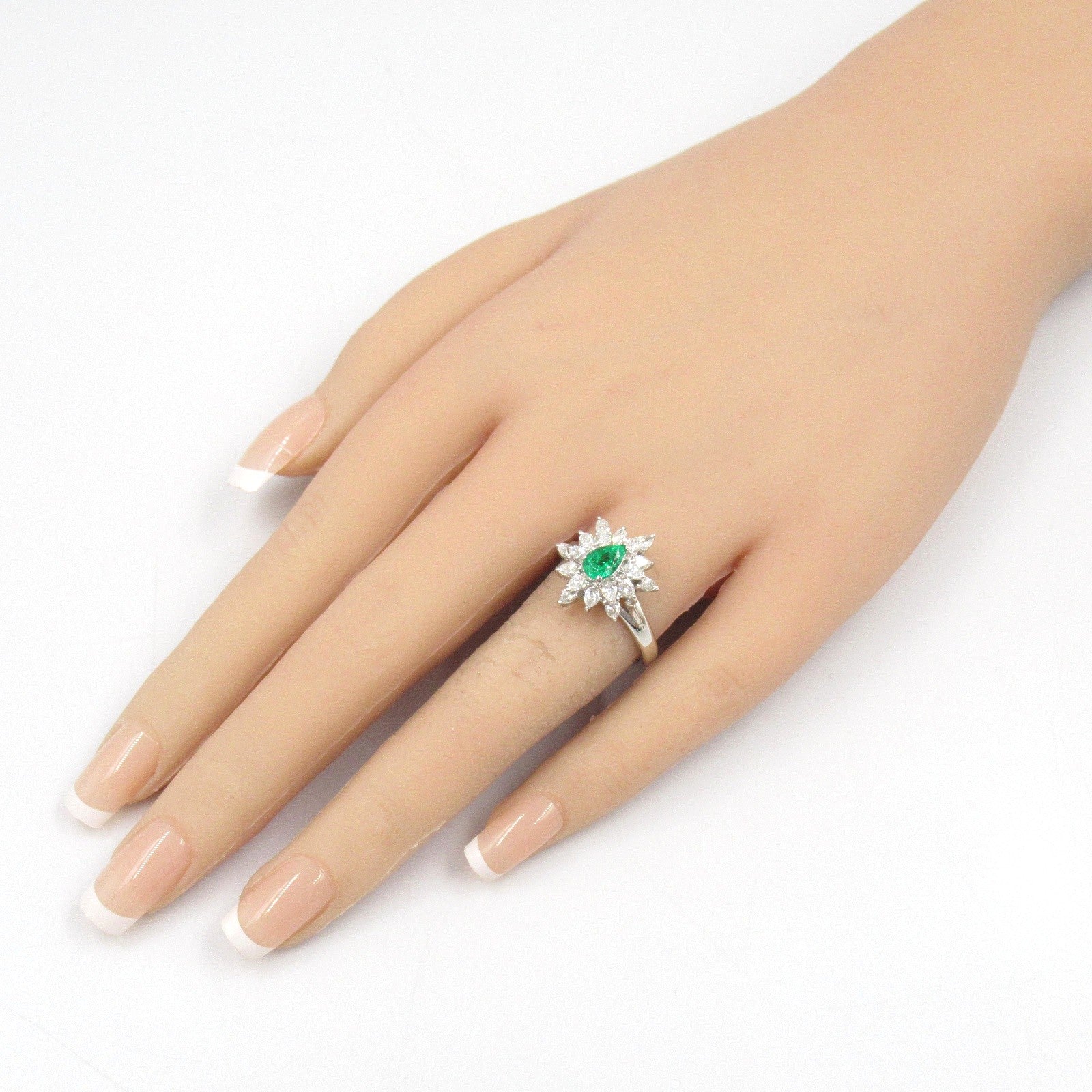 JEWELRY Emerald Diamond Ring PT900 Platinum US#7.75