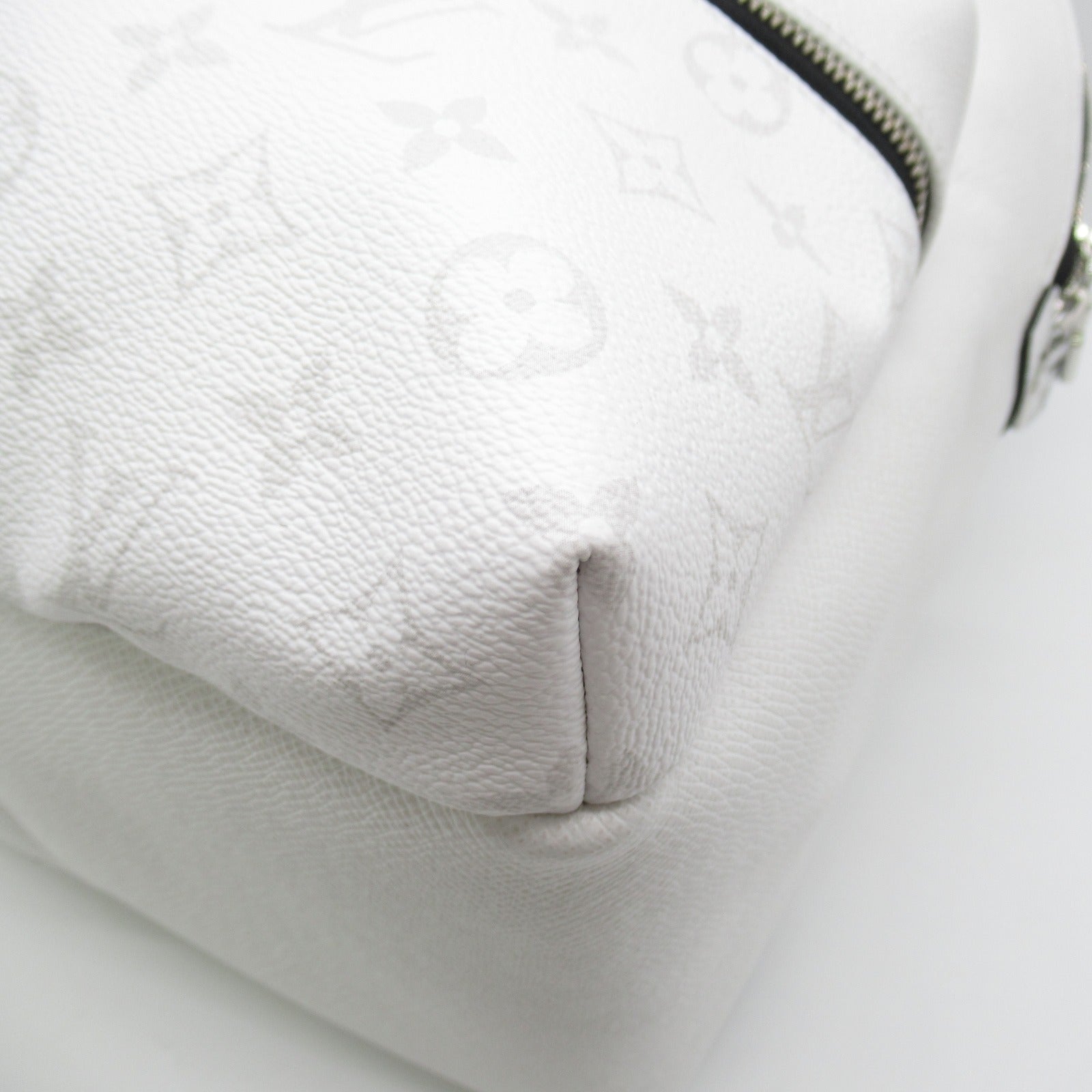 LOUIS VUITTON Taigarama Discovery Backpack背包白色