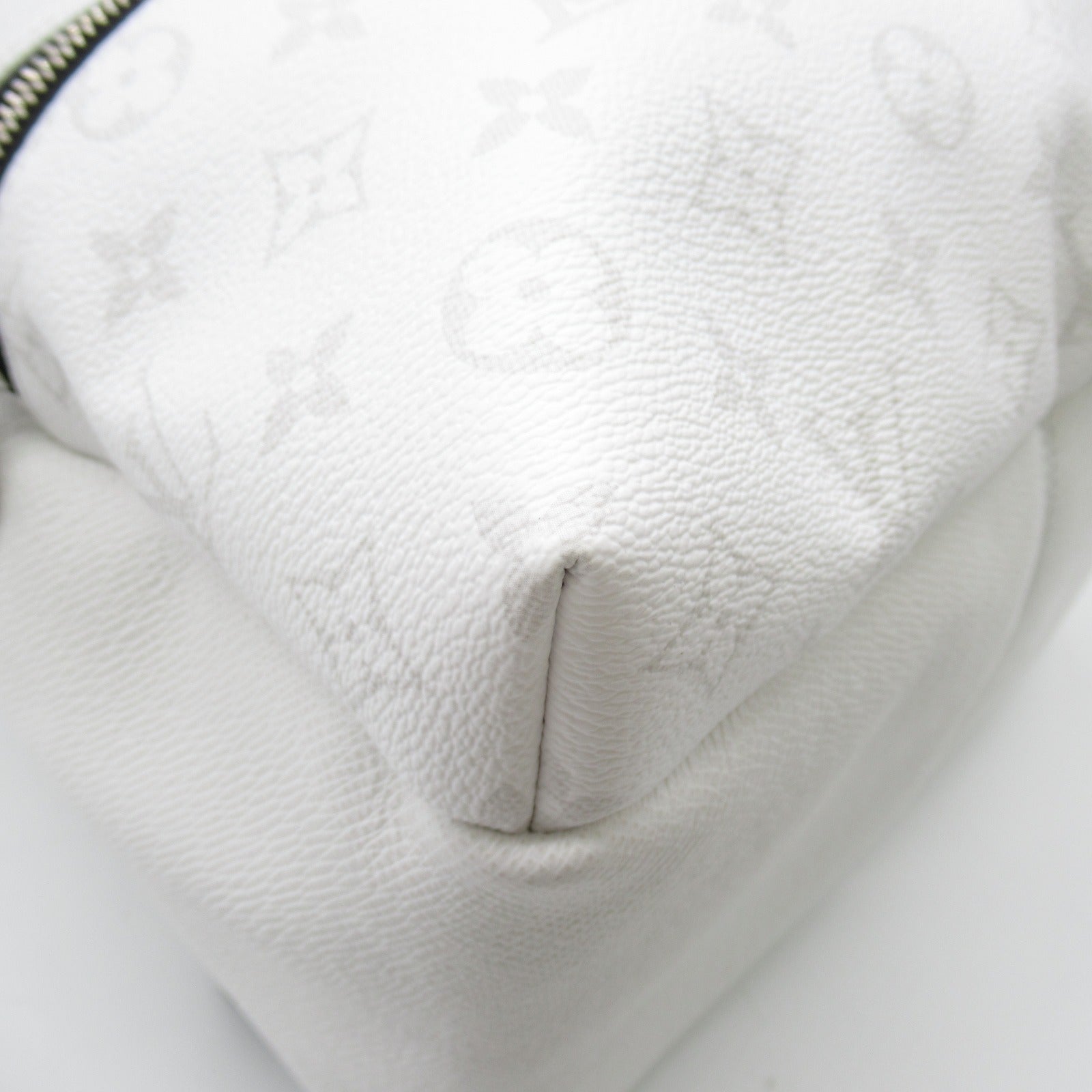 LOUIS VUITTON Taigarama Discovery Backpack背包白色