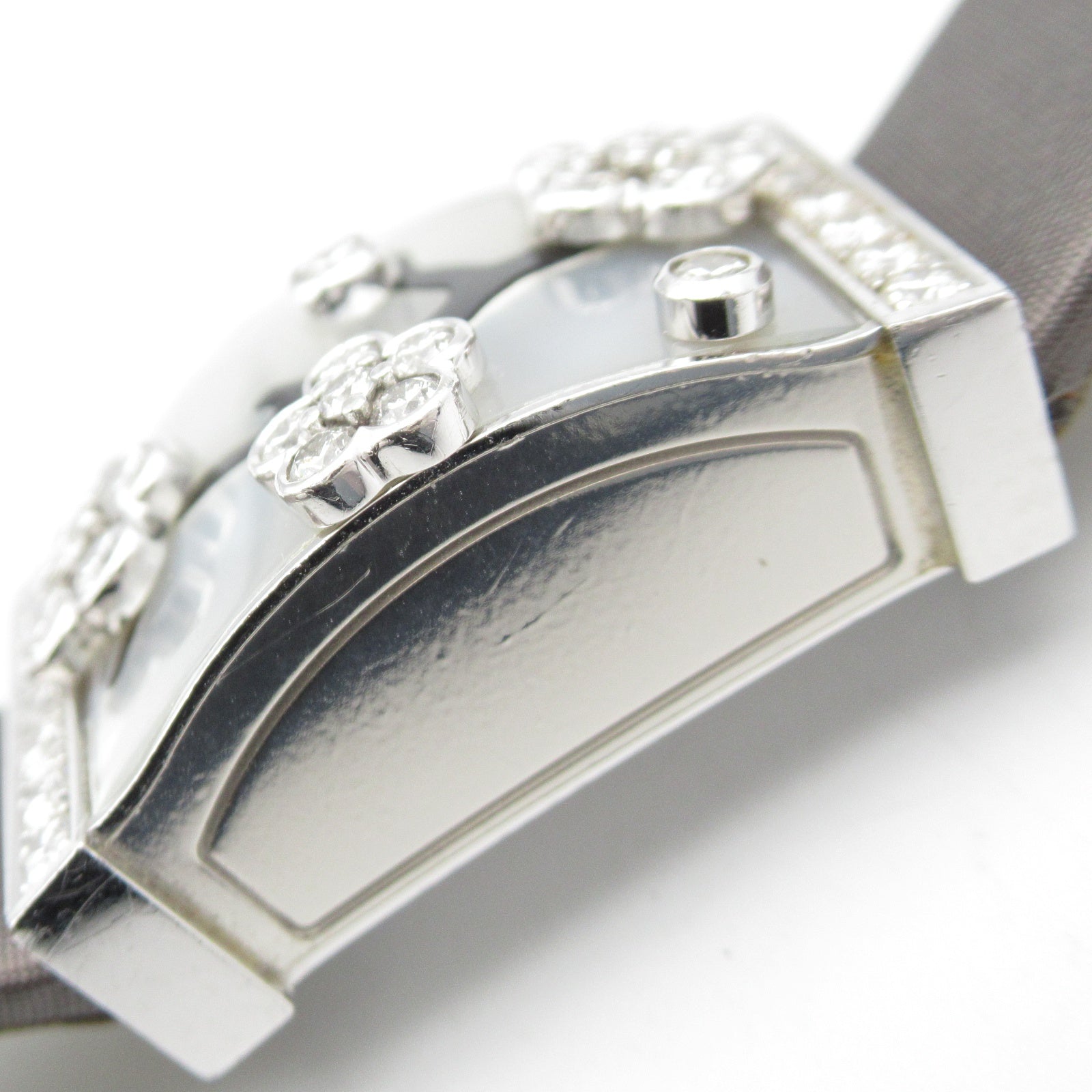 Van Cleef & Arpels Secret Wrist Watch 3386101