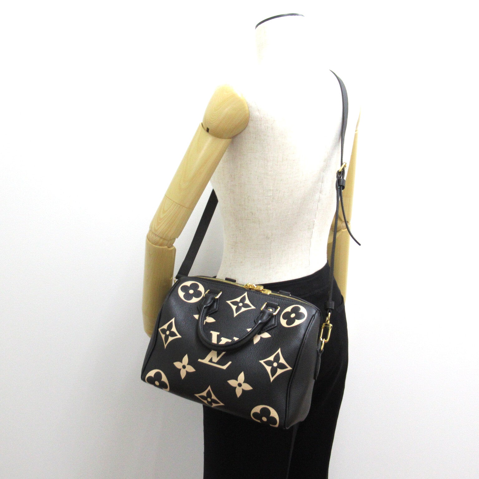 LOUIS VUITTON Monogram Empreinte Speedy Bandouliere 25手挽肩背兩用袋黑色