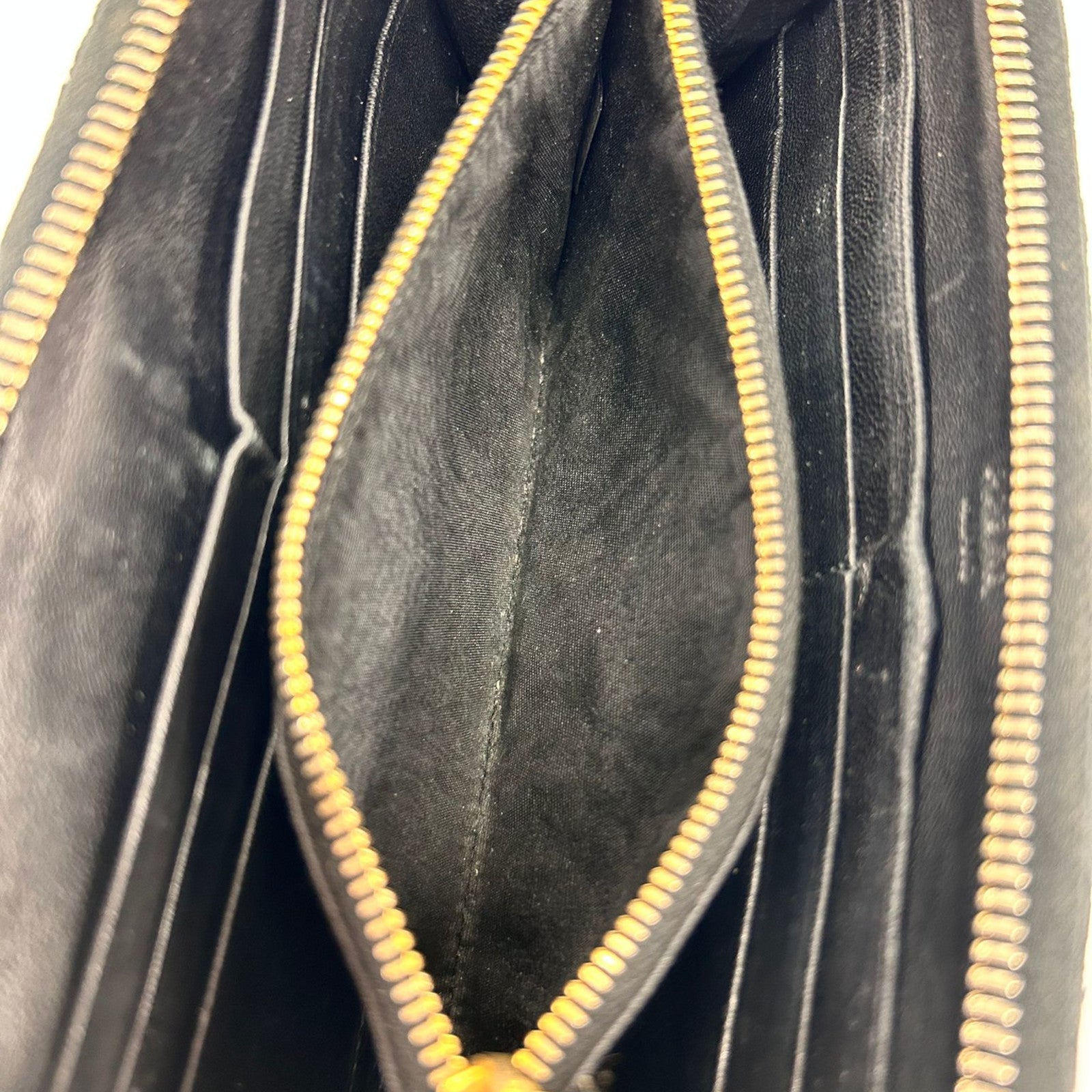 PRADA 【清倉大減價】皮革Zipper Long Wallet金扣長錢包黑色