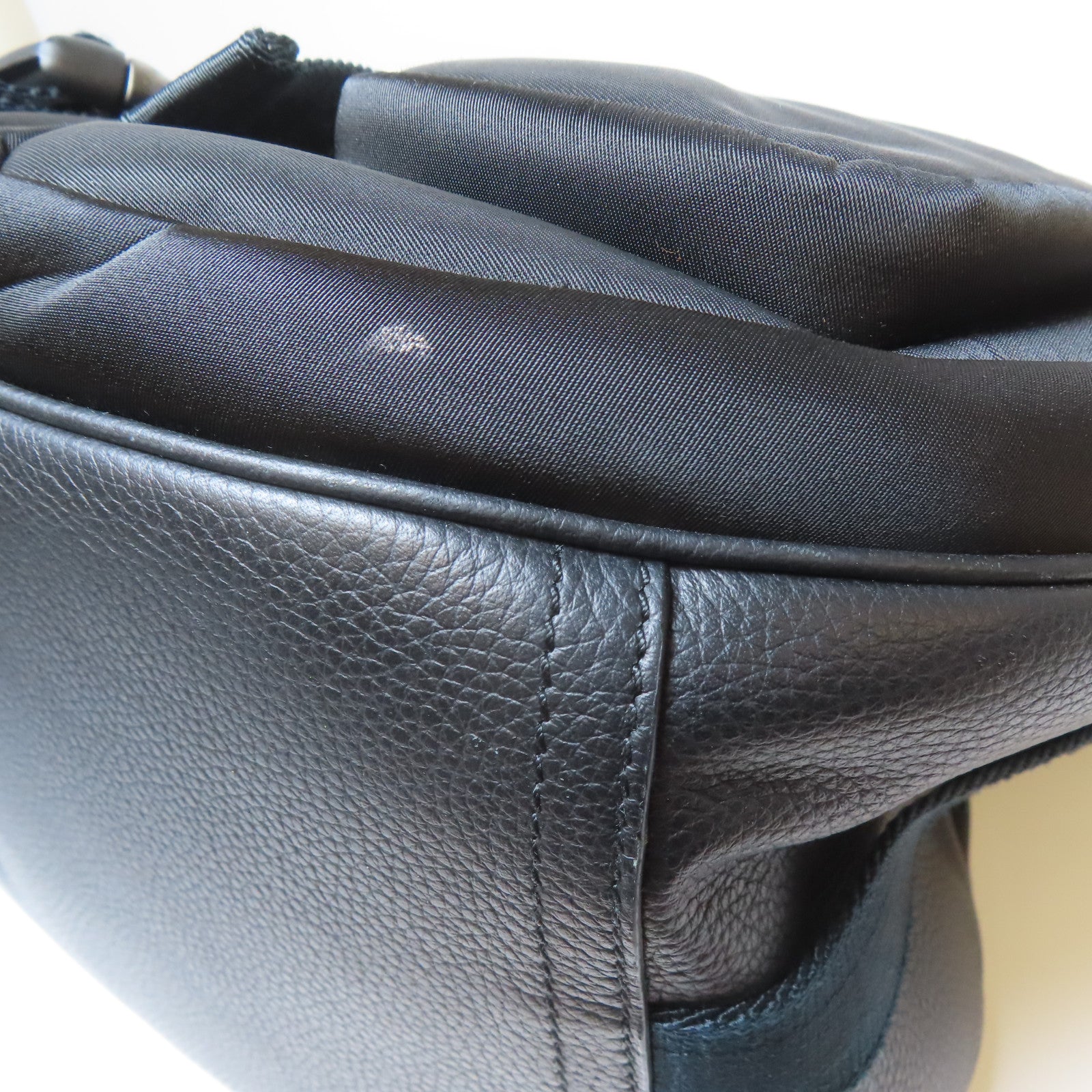 Dior 【激減優惠】牛皮皮革/尼龍Shoulder Bag銀扣肩背袋黑色