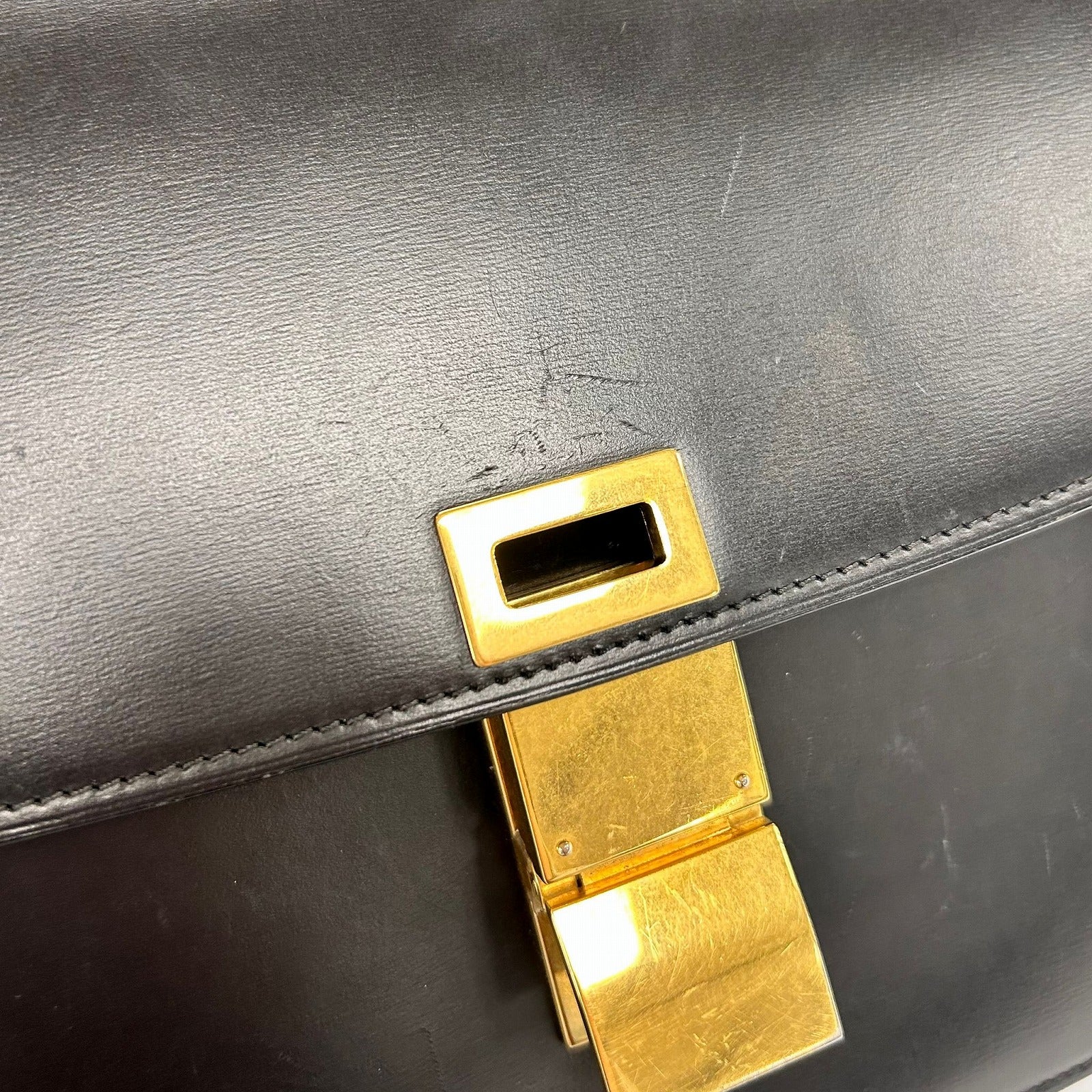 CELINE 牛皮皮革Medium Classic Box金扣肩背袋黑色