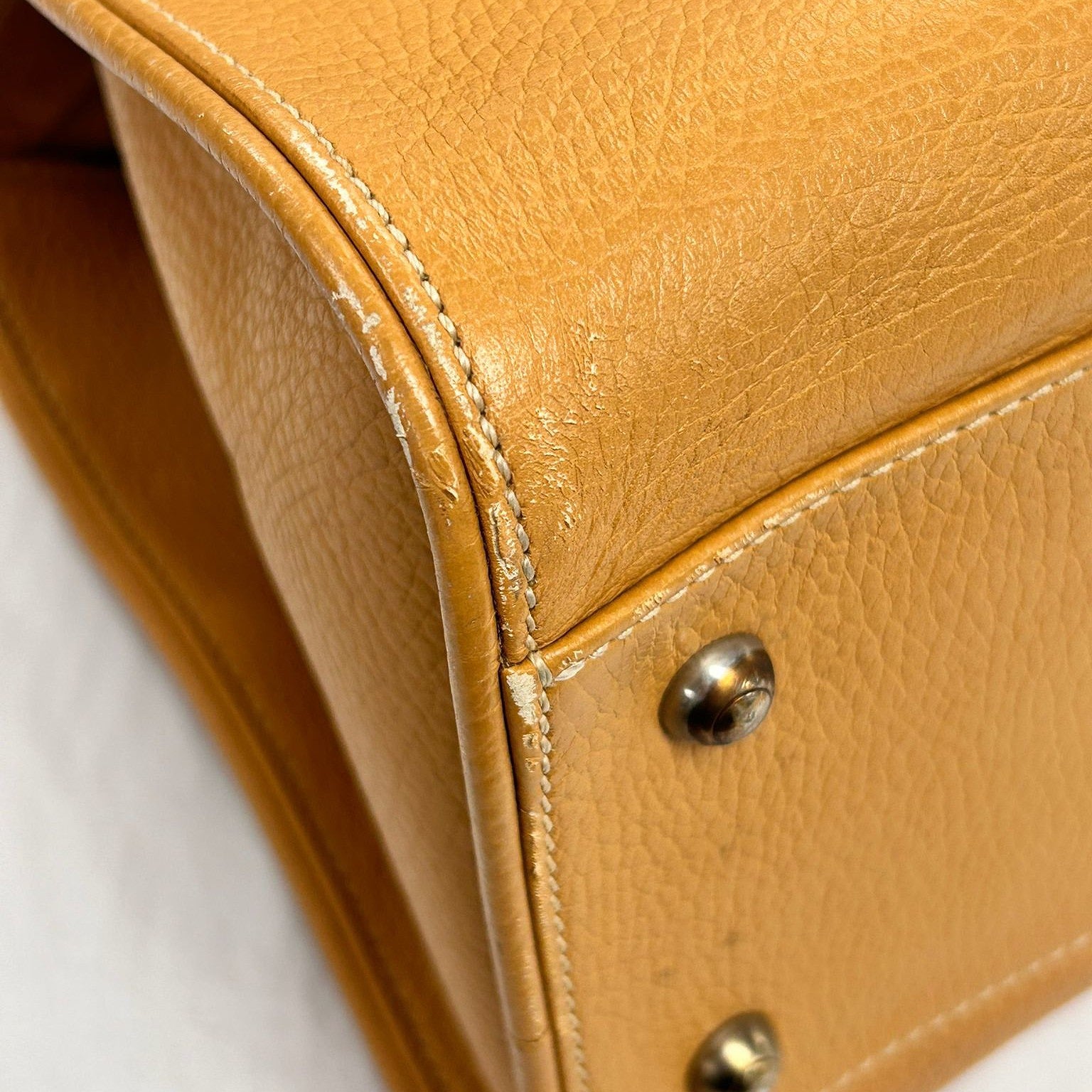 TOD'S 【激減優惠】牛皮皮革Shoulder Bag銀扣肩背袋泥黃色