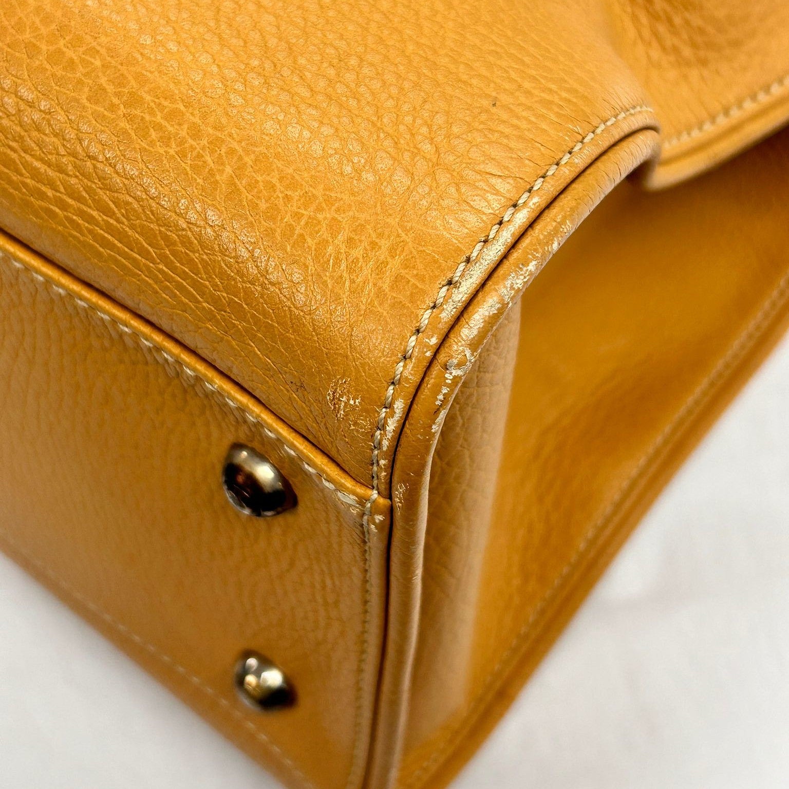 TOD'S 【激減優惠】牛皮皮革Shoulder Bag銀扣肩背袋泥黃色