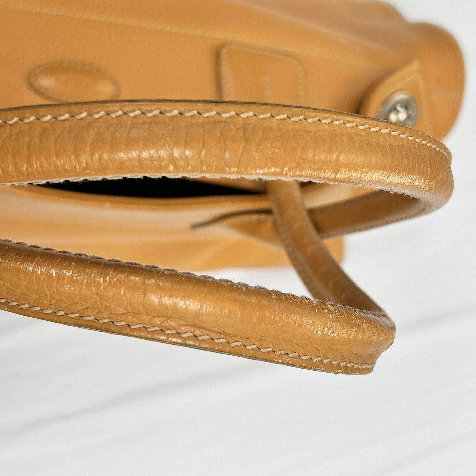 TOD'S 【激減優惠】牛皮皮革Shoulder Bag銀扣肩背袋泥黃色