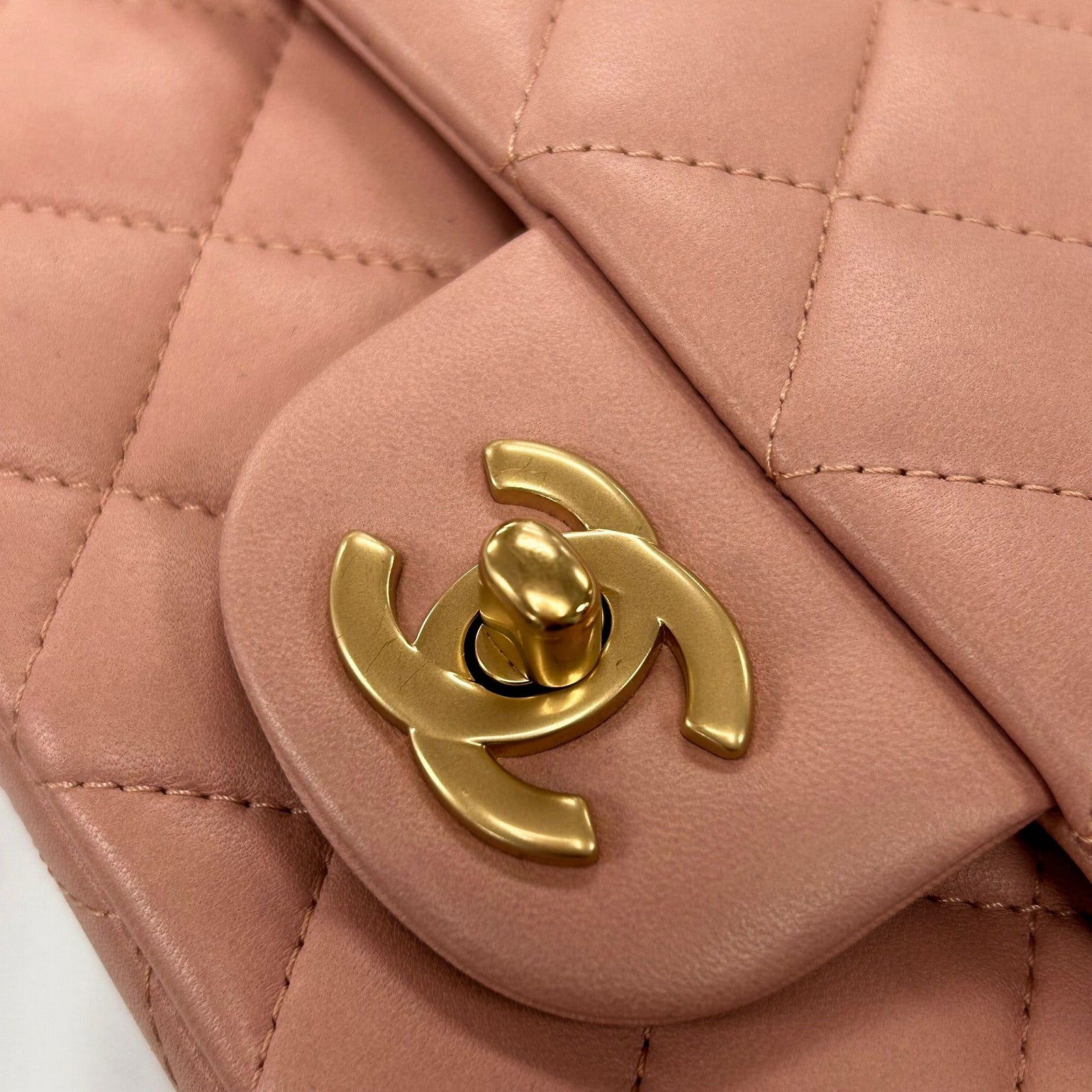 CHANEL 菱格羊皮皮革Chanel 20金扣鏈帶肩背袋粉紅色