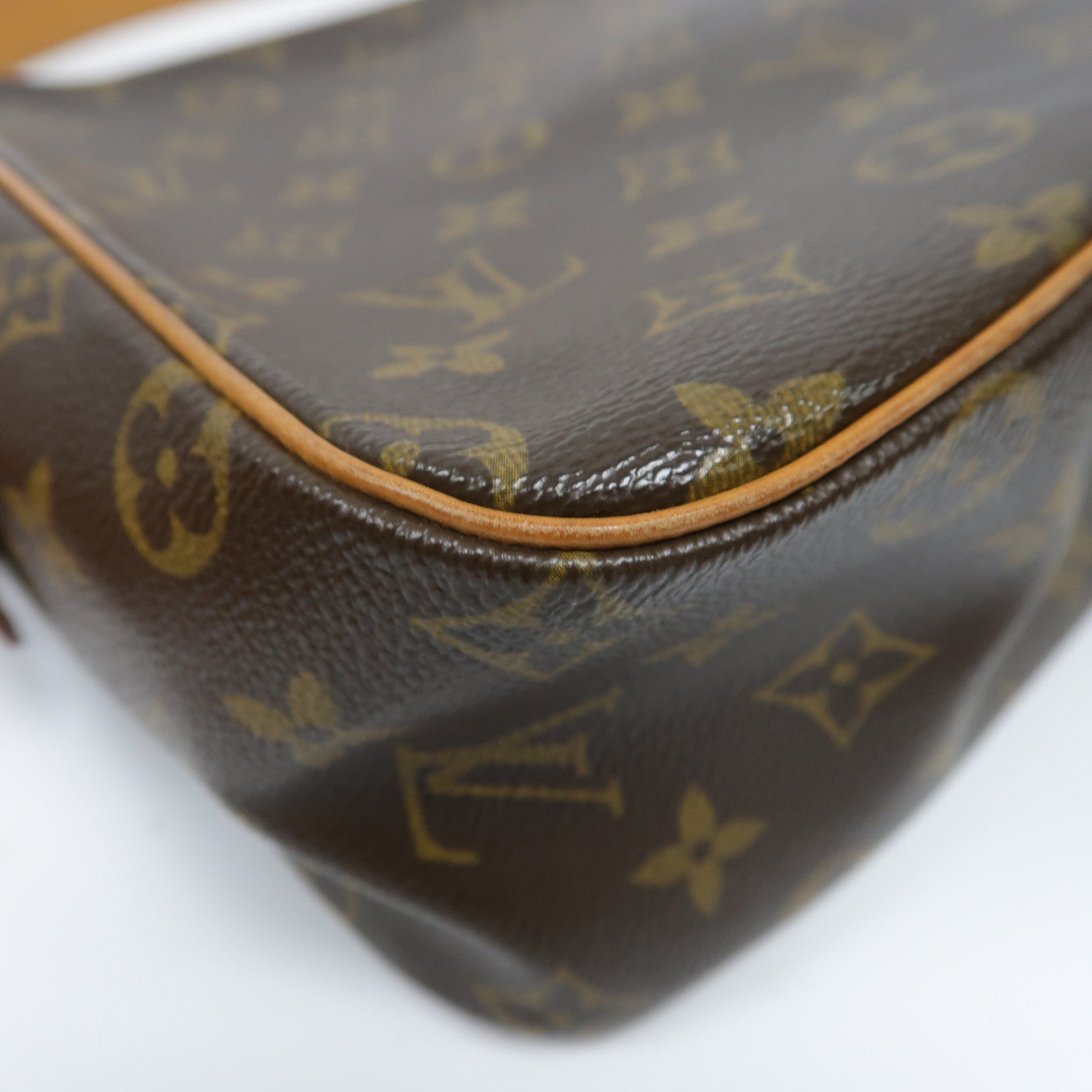 LOUIS VUITTON Monogram Multipli Cite金扣肩背袋啡色