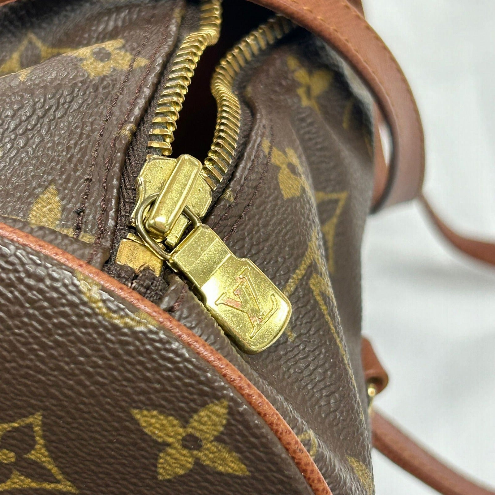 LOUIS VUITTON 【清倉大減價】Monogram Papillon金扣手挽肩背袋啡色