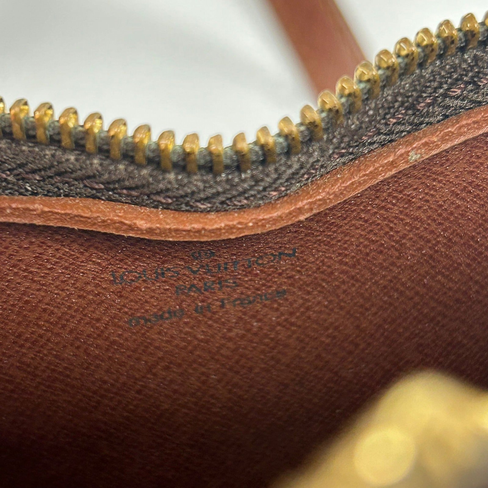 LOUIS VUITTON 【清倉大減價】Monogram Papillon金扣手挽肩背袋啡色