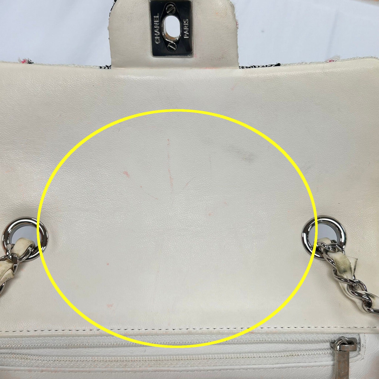 CHANEL 【激減優惠】粗花呢Chain Shoulder Bag銀扣肩背袋白色/黑色