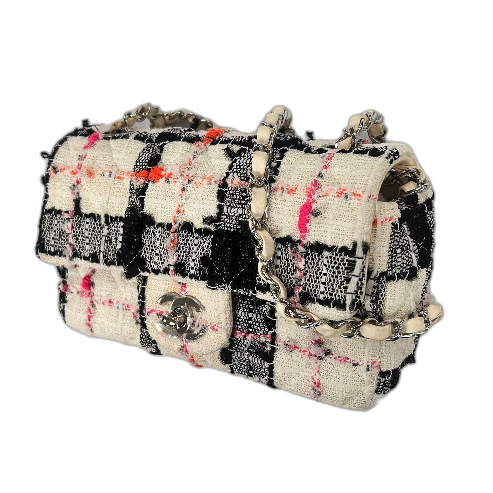 CHANEL 【激減優惠】粗花呢Chain Shoulder Bag銀扣肩背袋白色/黑色