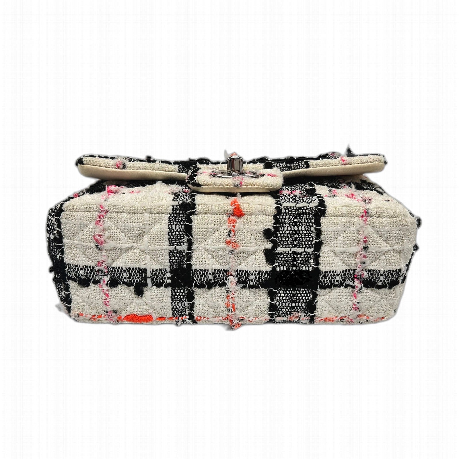 CHANEL 【激減優惠】粗花呢Chain Shoulder Bag銀扣肩背袋白色/黑色