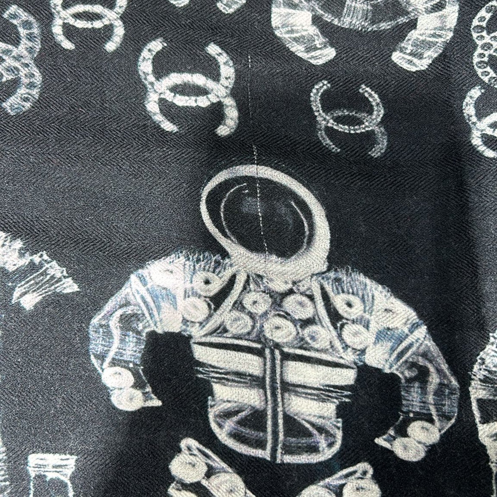 CHANEL 【激減優惠】羊絨Scarf絲巾黑色